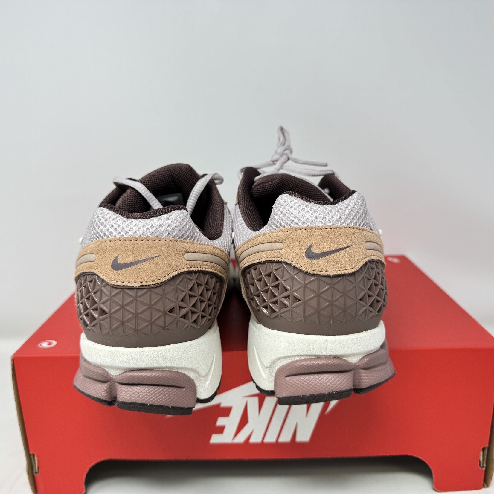 Nike Nike Zoom Vomero 5 Dusted Clay