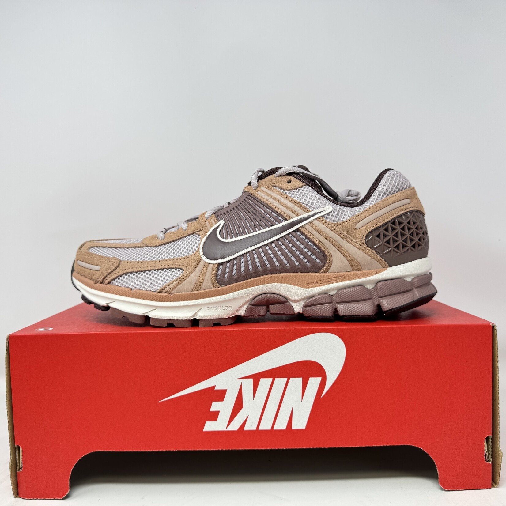 Nike Nike Zoom Vomero 5 Dusted Clay