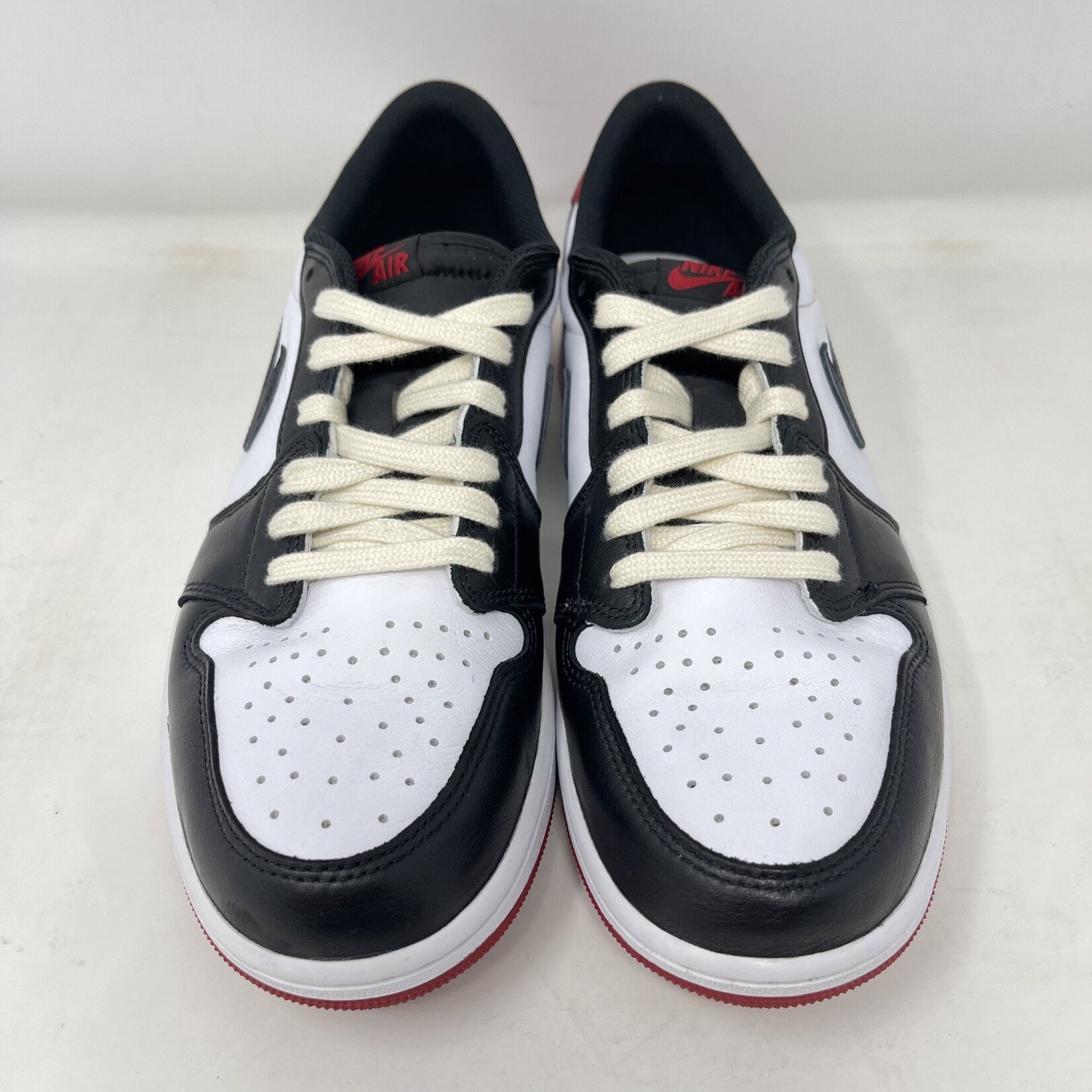 Jordan Jordan 1 Retro Low OG Black Toe (2023)