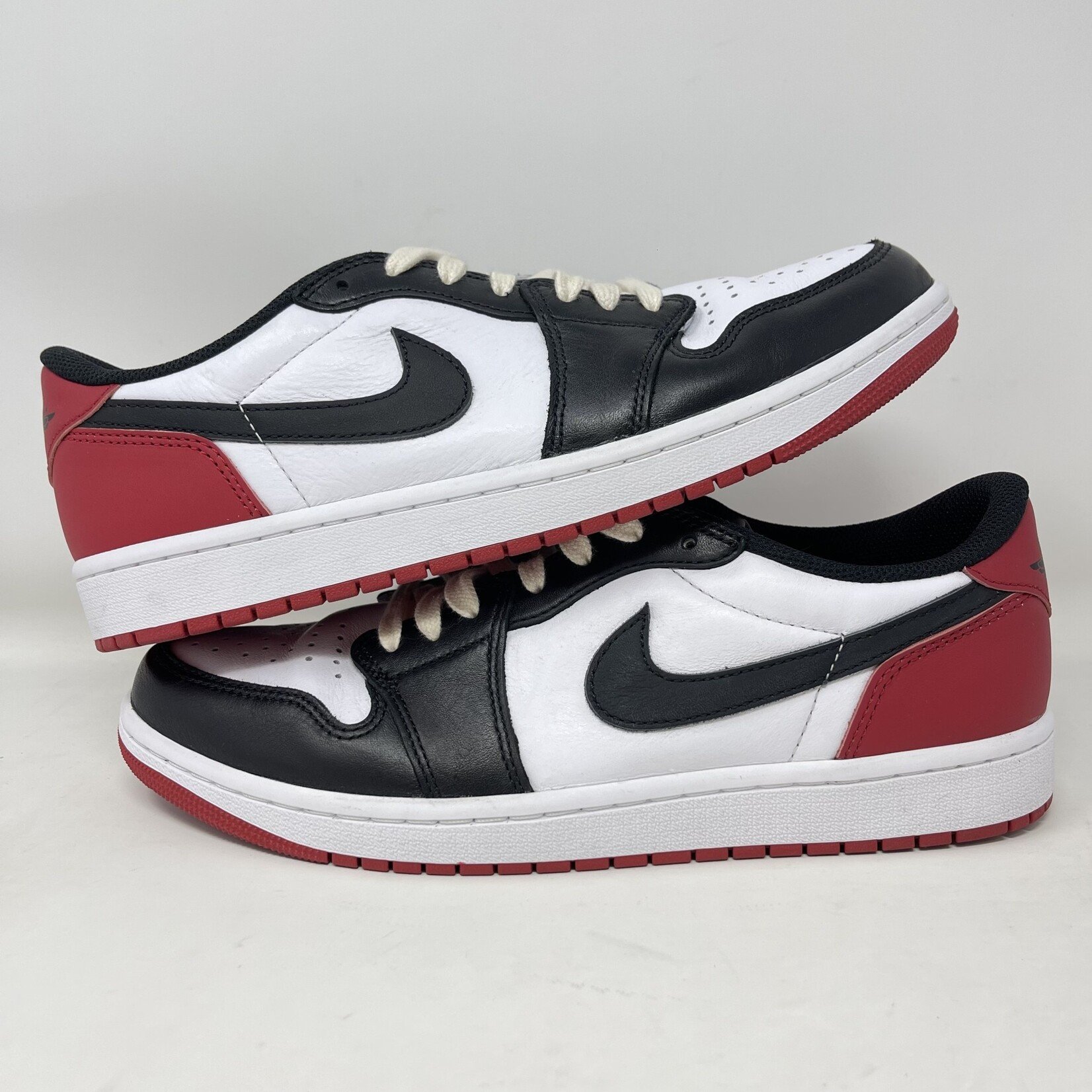 Jordan Jordan 1 Retro Low OG Black Toe (2023)