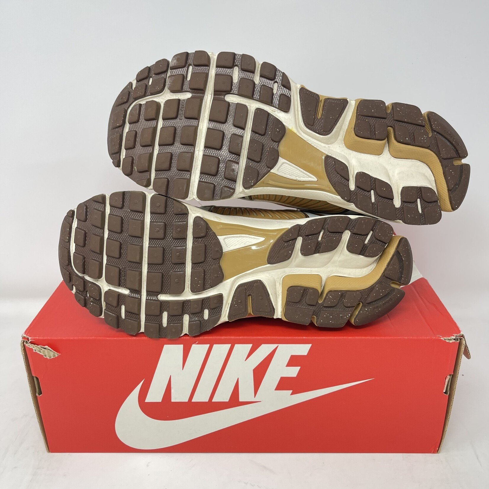 Nike Nike Zoom Vomero 5 Wheat Grass Cacao Wow