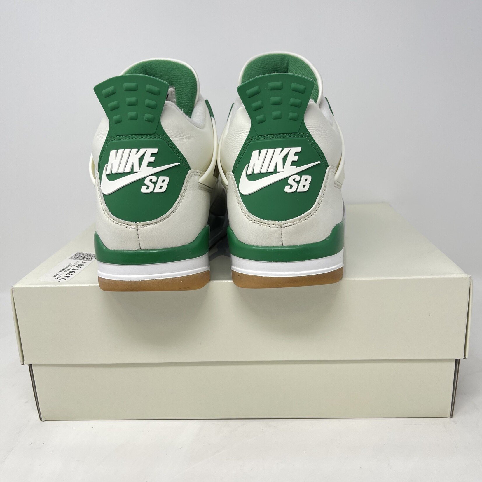 Jordan Jordan 4 Retro SB Pine Green