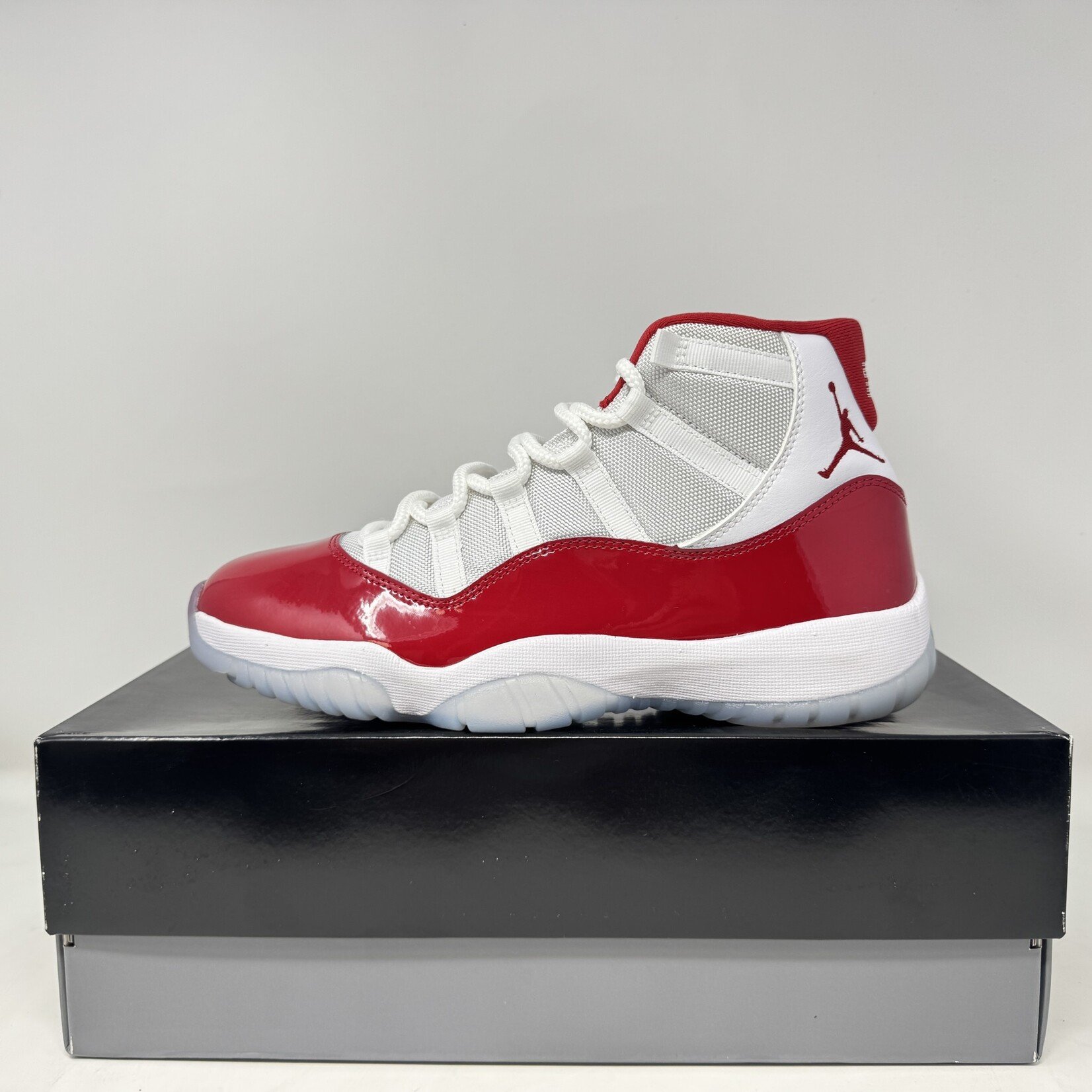 Jordan Jordan 11 Retro Cherry (2022)