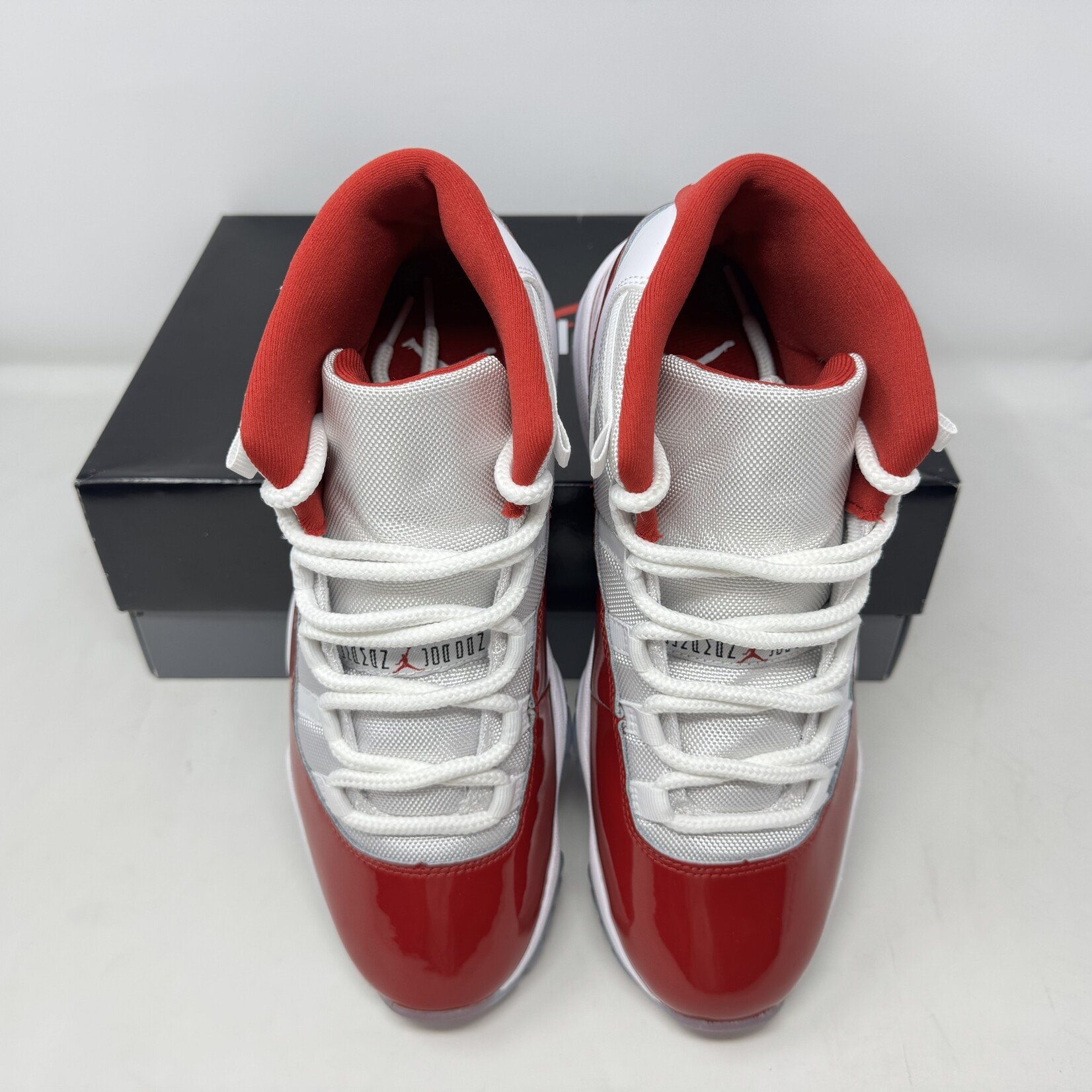 Jordan Jordan 11 Retro Cherry (2022)