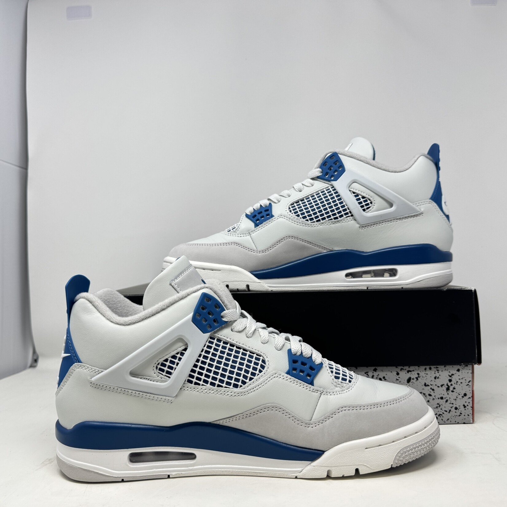 Jordan Jordan 4 Retro Military Blue (2024)