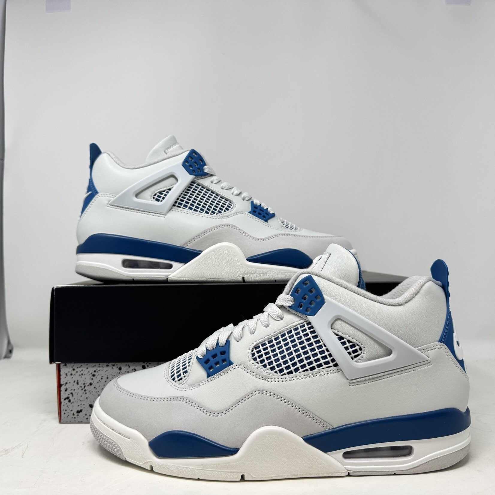 Jordan Jordan 4 Retro Military Blue (2024)