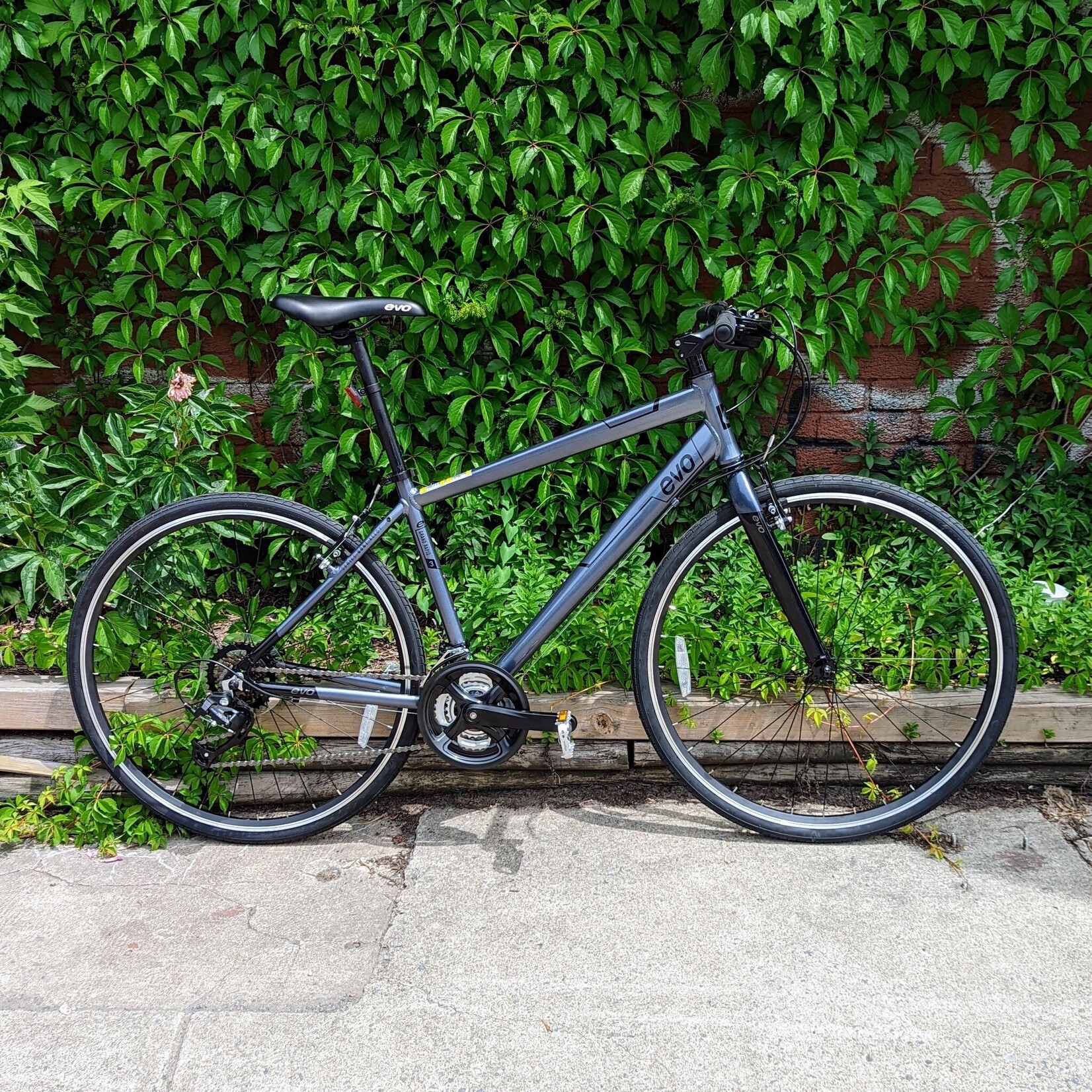 Evo Evo Grand Rapid, Twilight Grey, Hybrid Bicycle