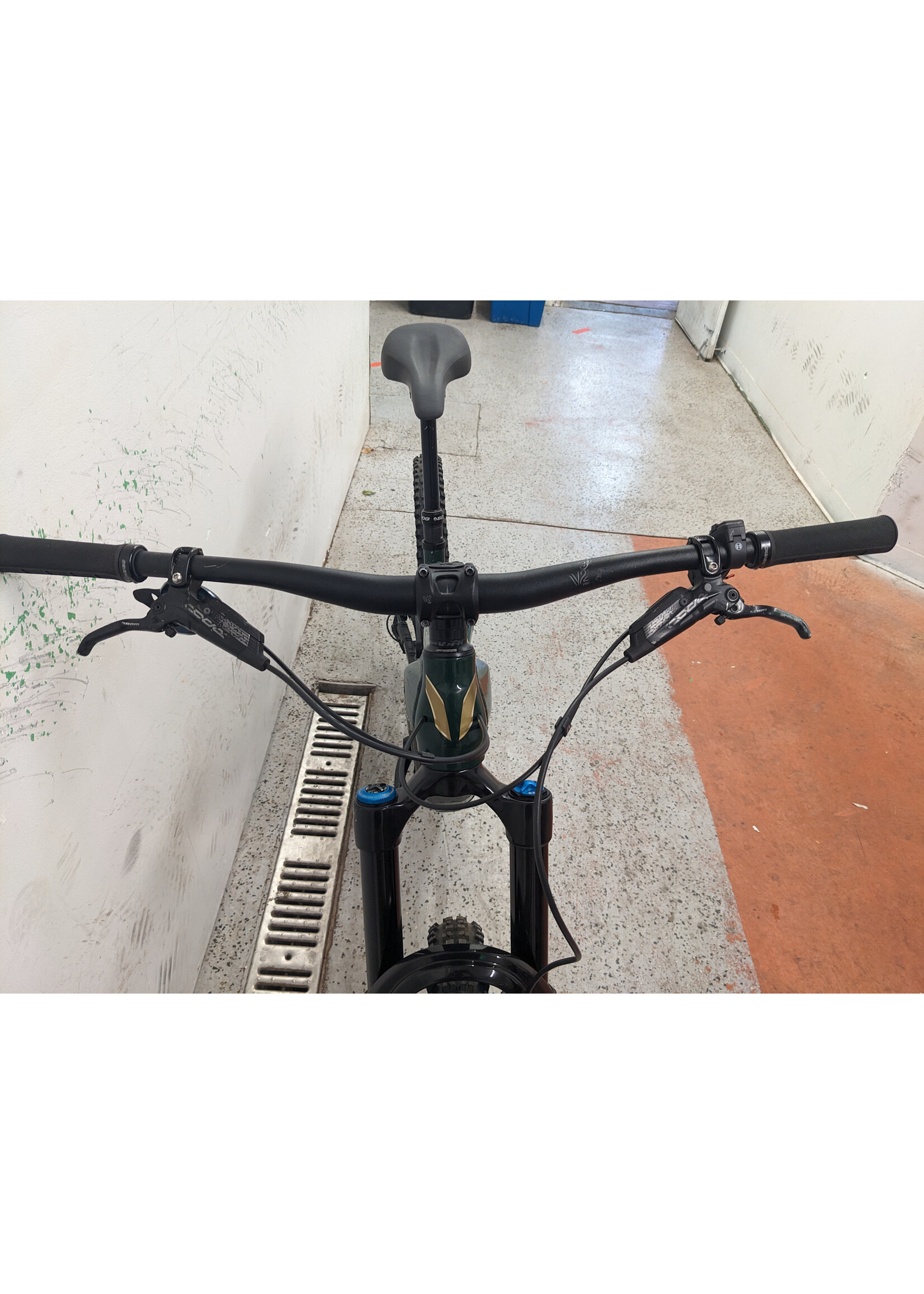 DEVINCI 2024 DEVINCI - E-TROY GX-LTD Green M