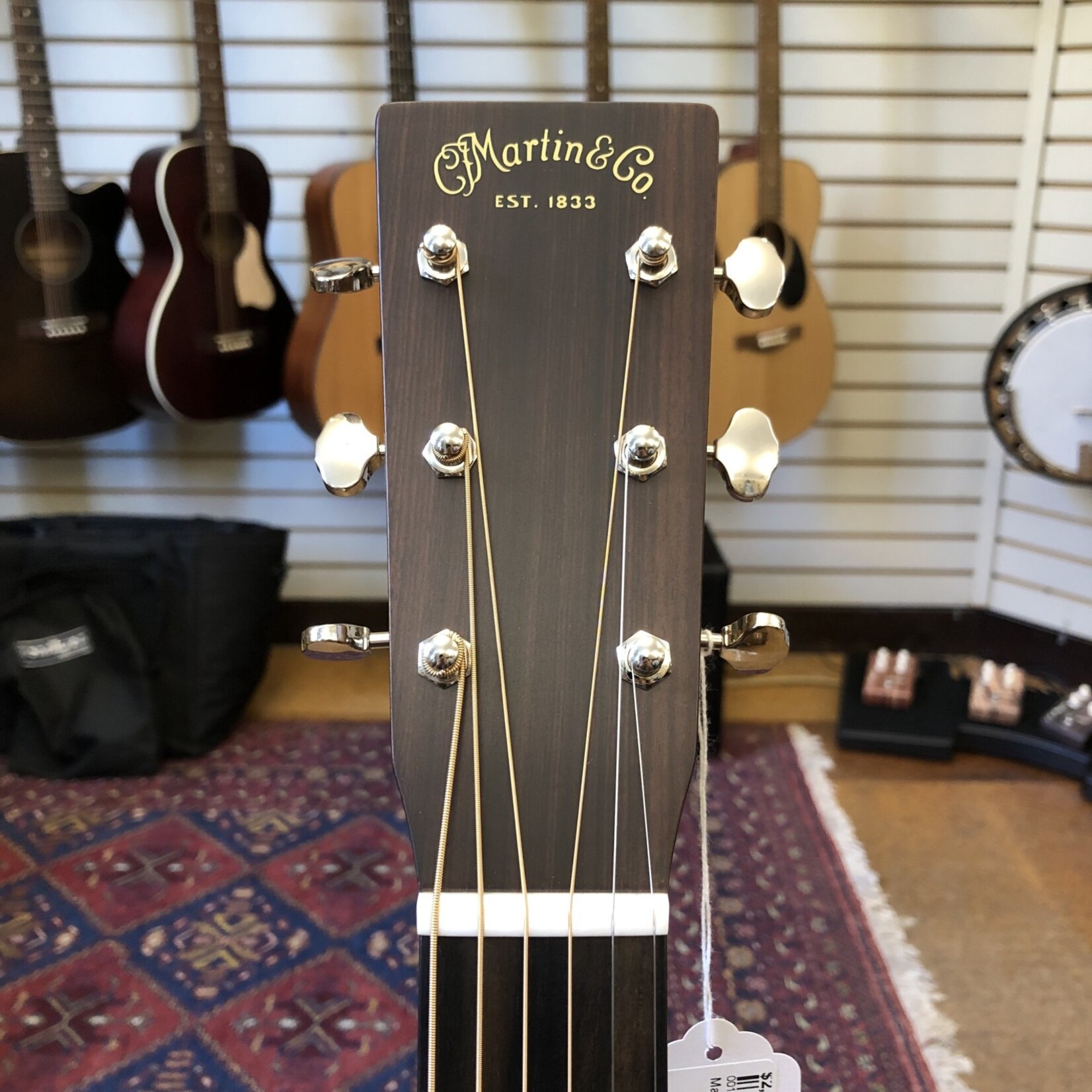 Martin Martin 00-18 Standard Series Sitka Spruce/Mahogany Acoustic Guitar w/Hard Case