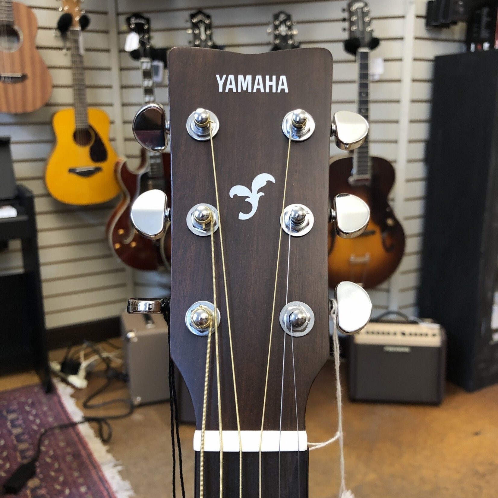 Yamaha Yamaha FS800 Solid Top Concert Acoustic Guitar Natural