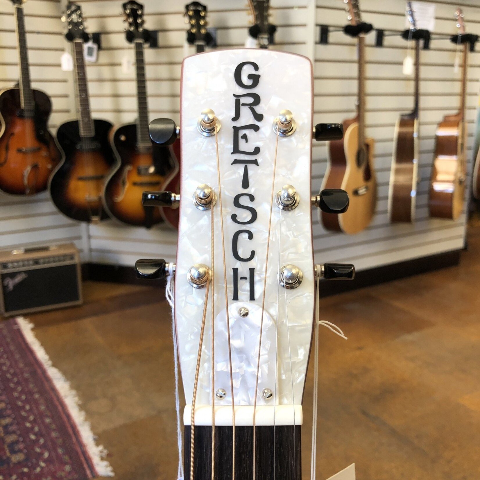 Gretsch Gretsch G9200 Boxcar Round-neck Mahogany Body Resonator Guitar