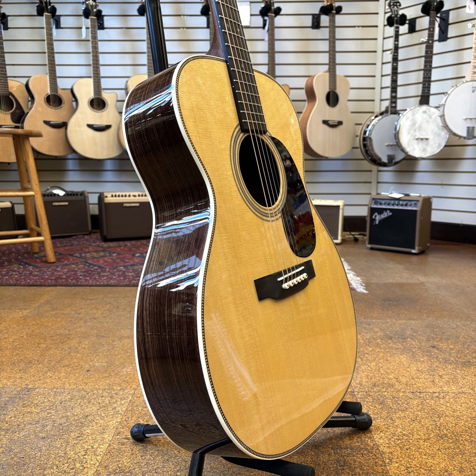 Martin Martin 000-28 Standard Series Sitka Spruce/East Indian Rosewood Acoustic Guitar w/Hard Case