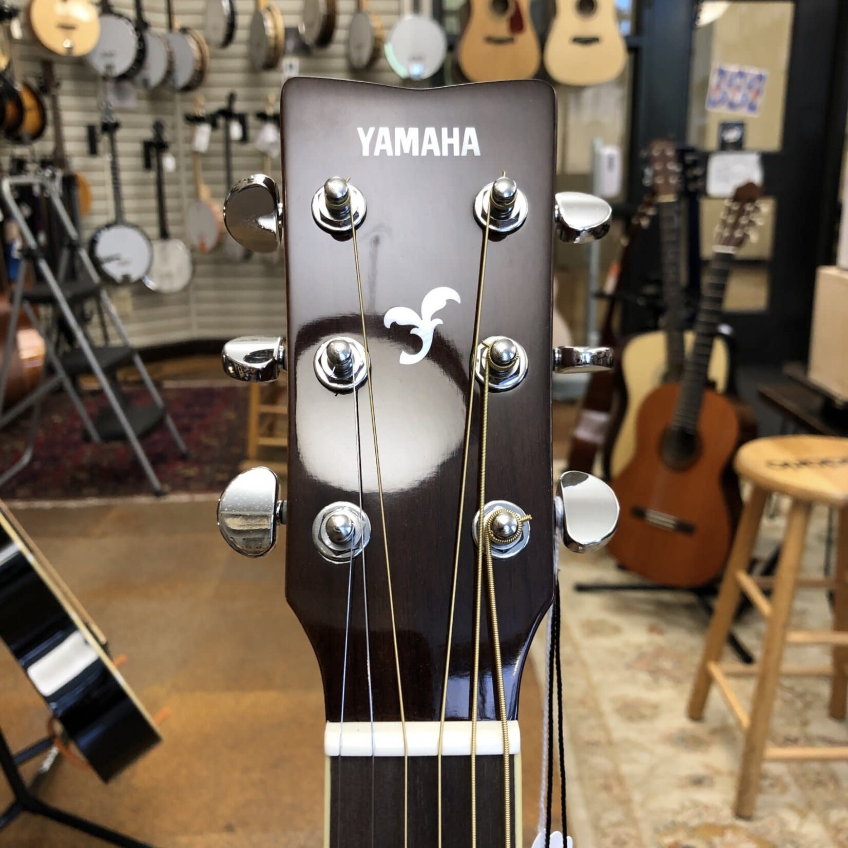 Yamaha Yamaha FG820L Solid Spruce Left-Handed Dreadnought Acoustic Guitar Natural