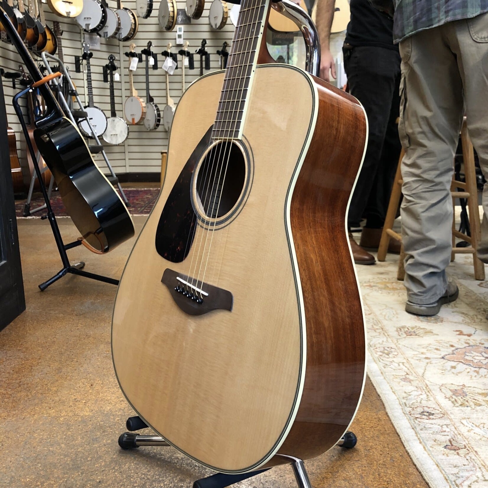 Yamaha Yamaha FG820L Solid Spruce Left-Handed Dreadnought Acoustic Guitar Natural