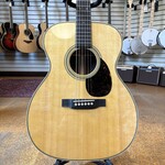 Martin Martin OM-28 Standard Series Spruce/East Indian Rosewood Acoustic Guitar w/Molded Hard Case