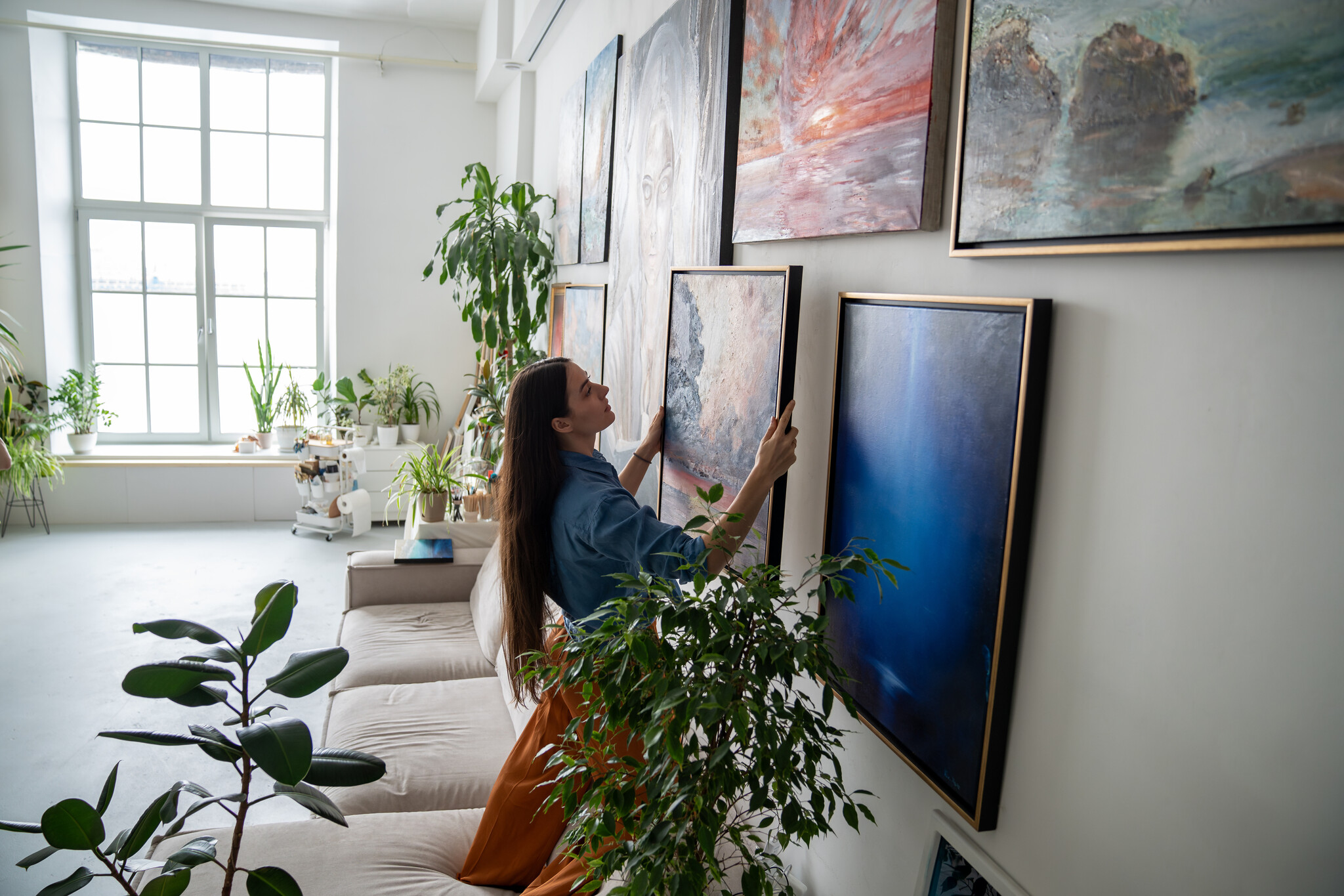 How to Hang Artwork Like a Pro: A Guide for Artists and Collectors