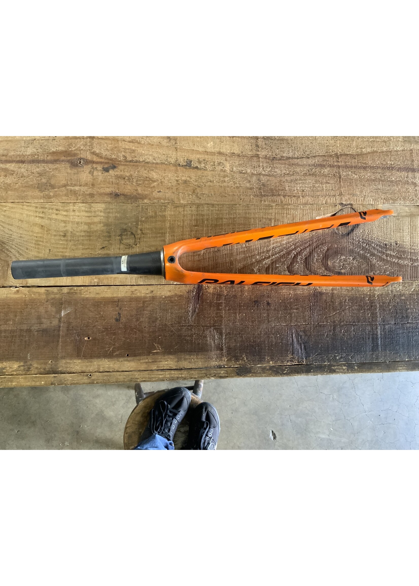 Raleigh Raleigh carbon fork (1 1/8-1 1/2 tapered)