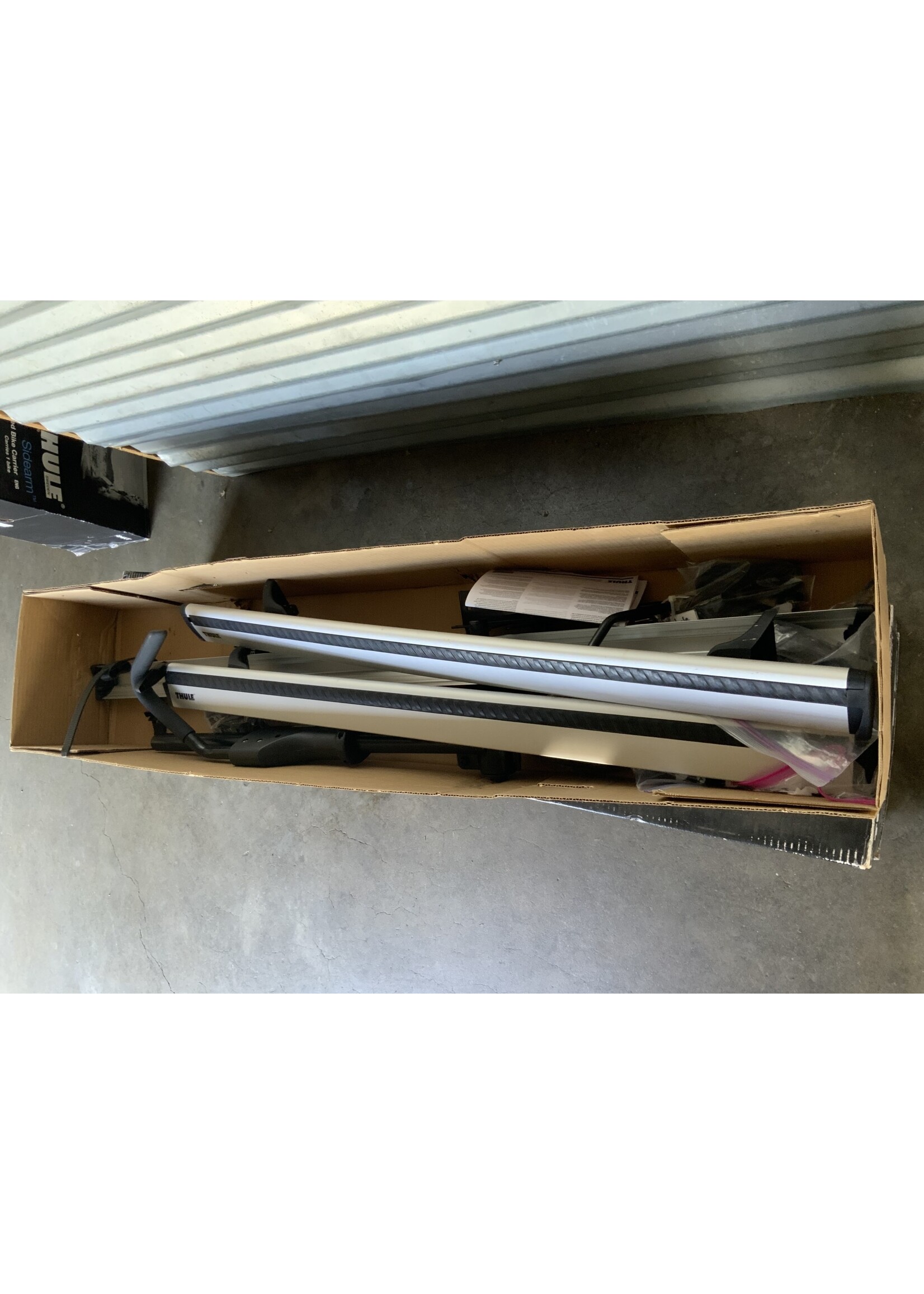 Thule Thule Sidearm 594XT upright mounted bike carrier