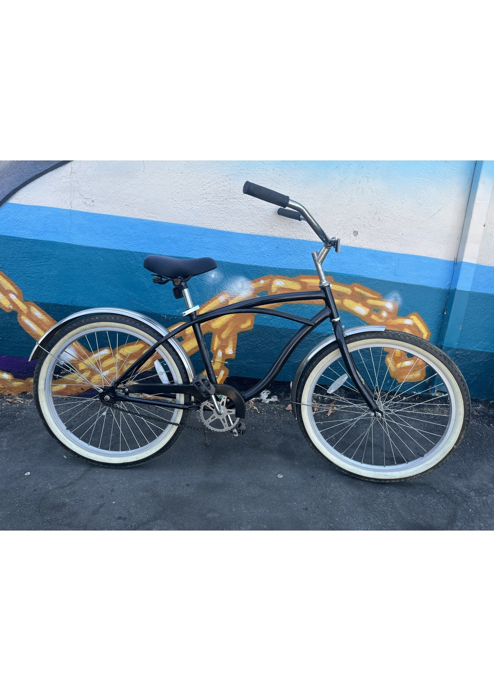 used un-named cruiser, black, 24" wheel as-is