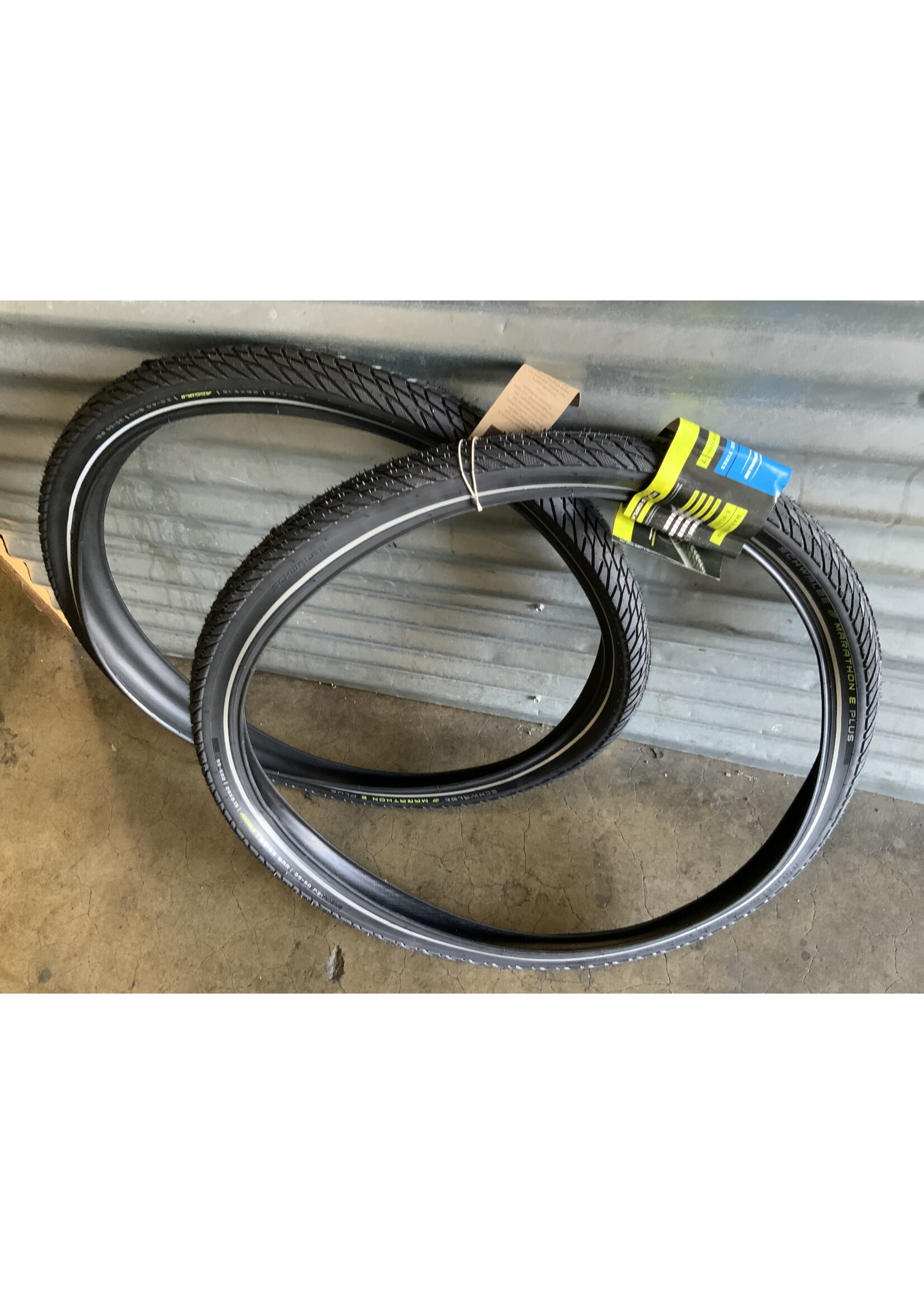 Schwalbe Marathon eplus tire pair 700x50
