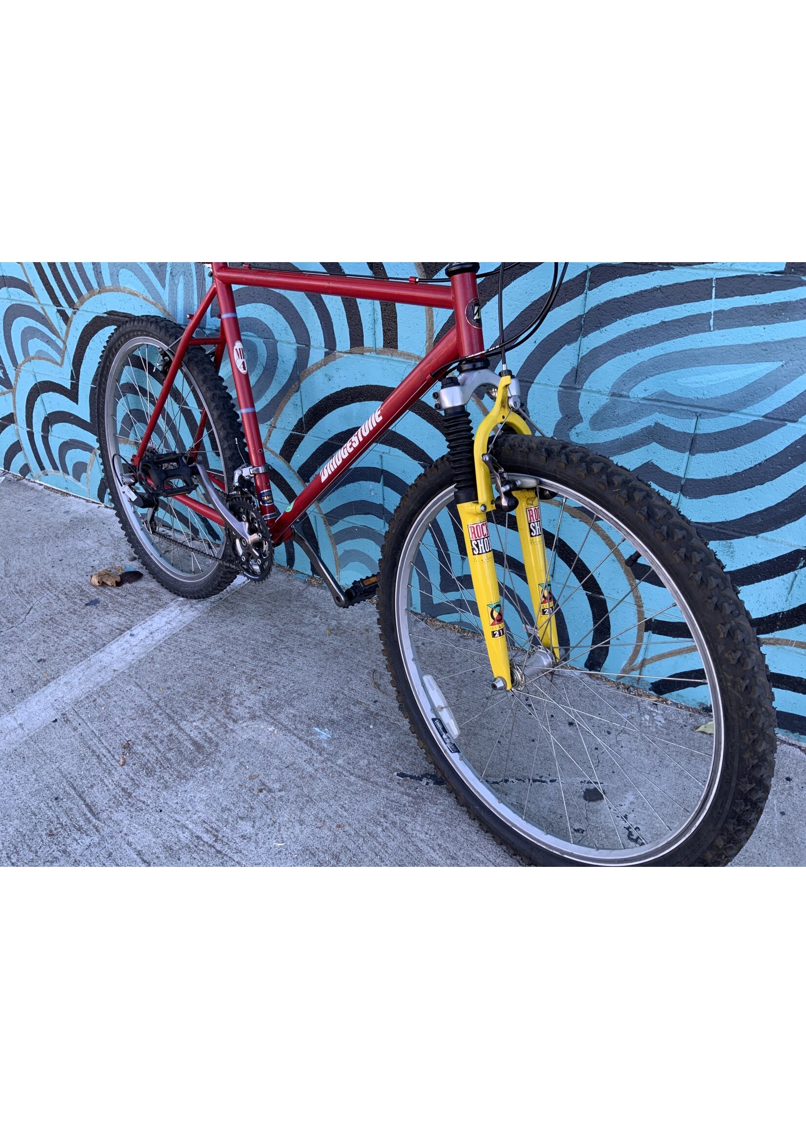 Bridgestone Bridgestone Red/YellowMB4 Medium