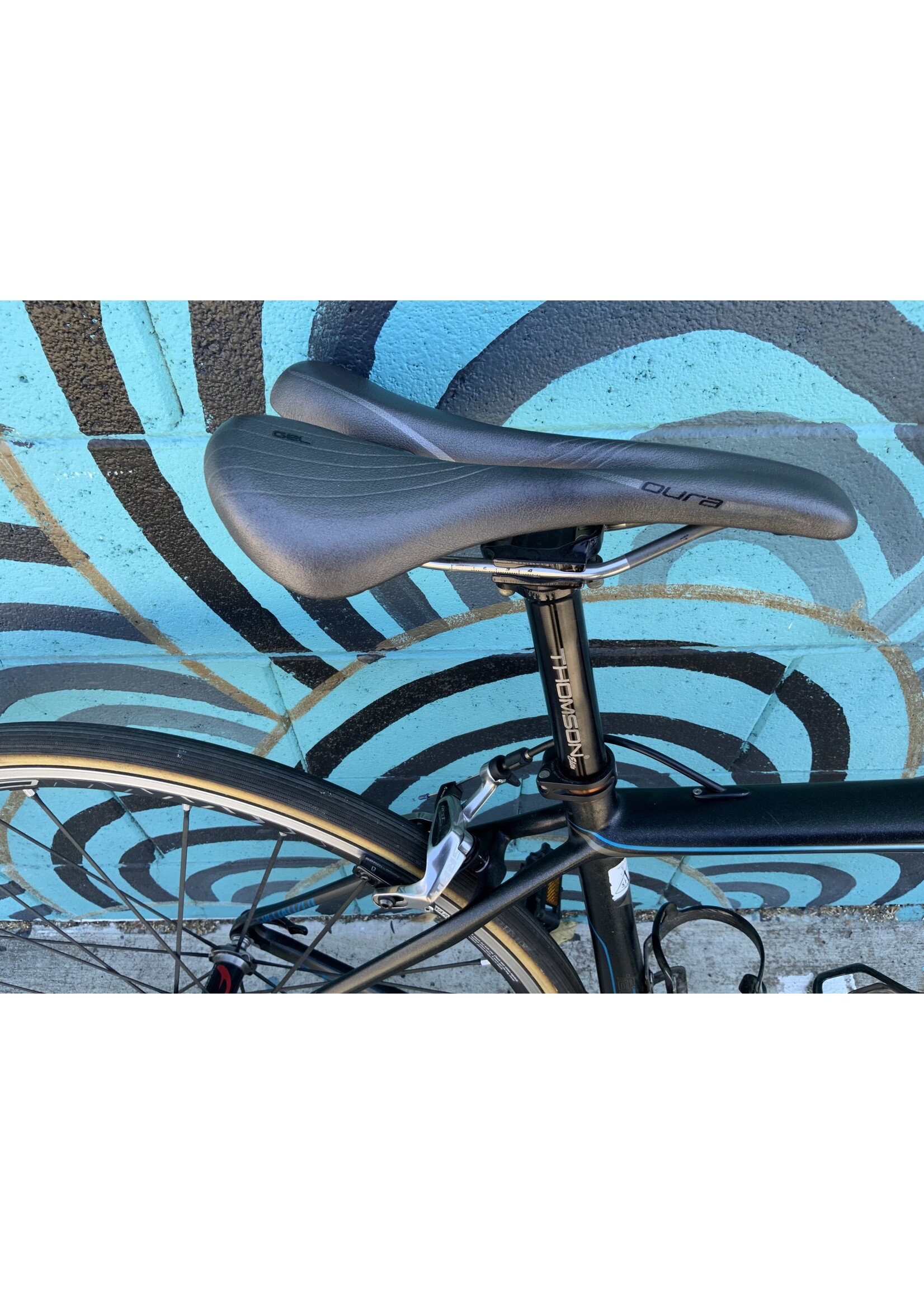 Specialized Amira used Specialized Amira Full Carbon. Sm 48cm Gray