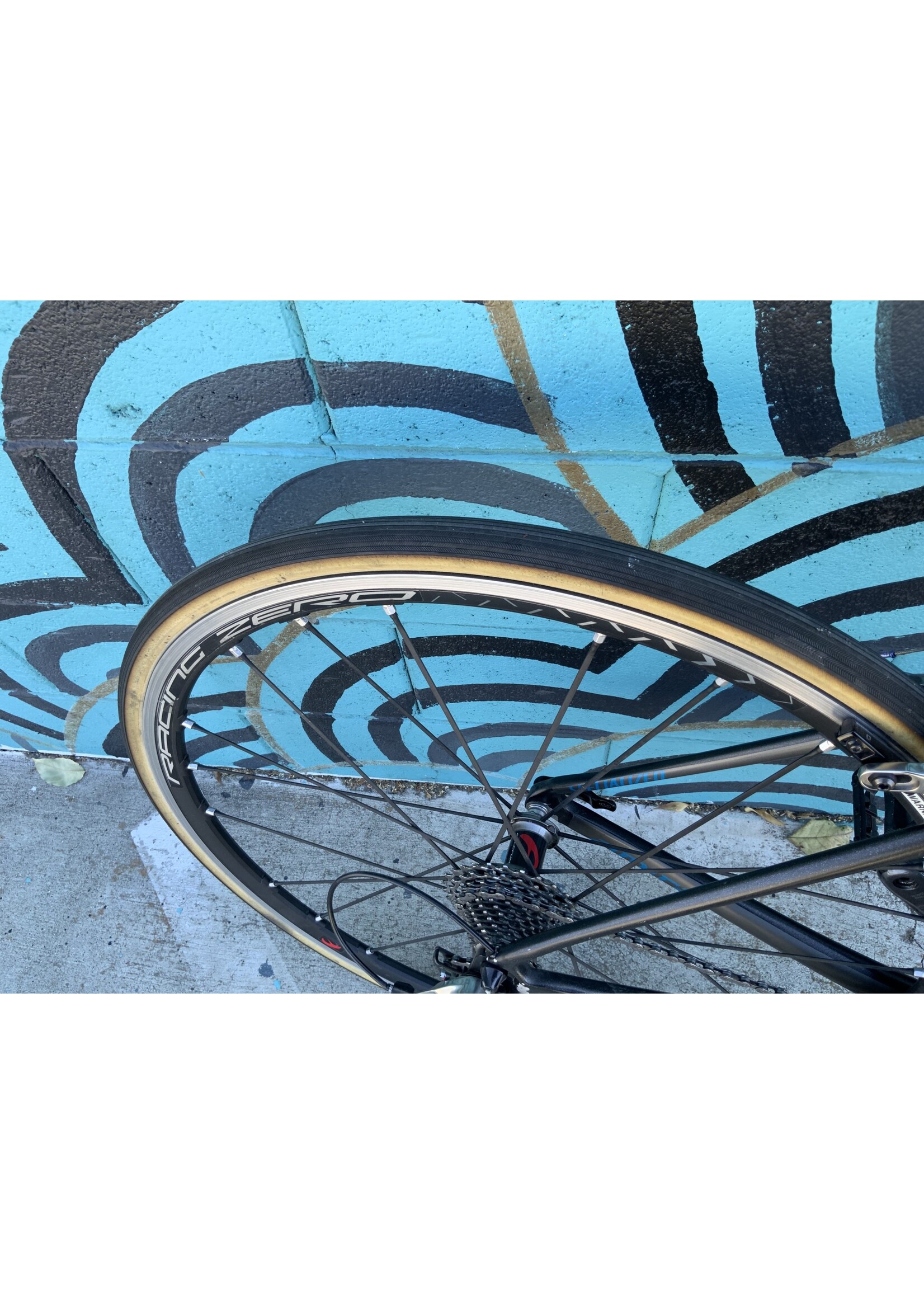 Specialized Amira used Specialized Amira Full Carbon. Sm 48cm Gray