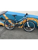GT used GT Laguna, blue
