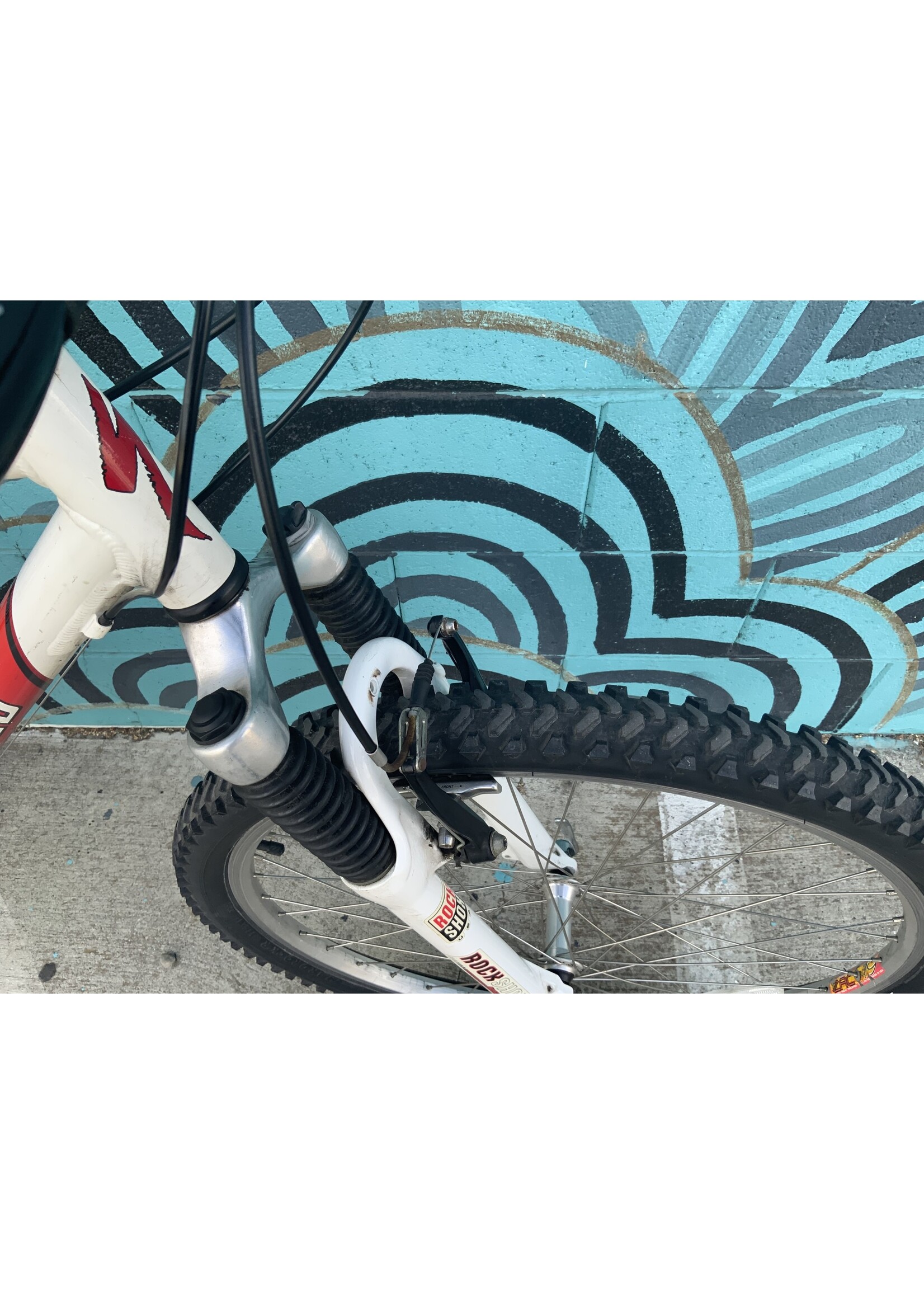 Specialized Specialized Hardrock 19" LG Red/White