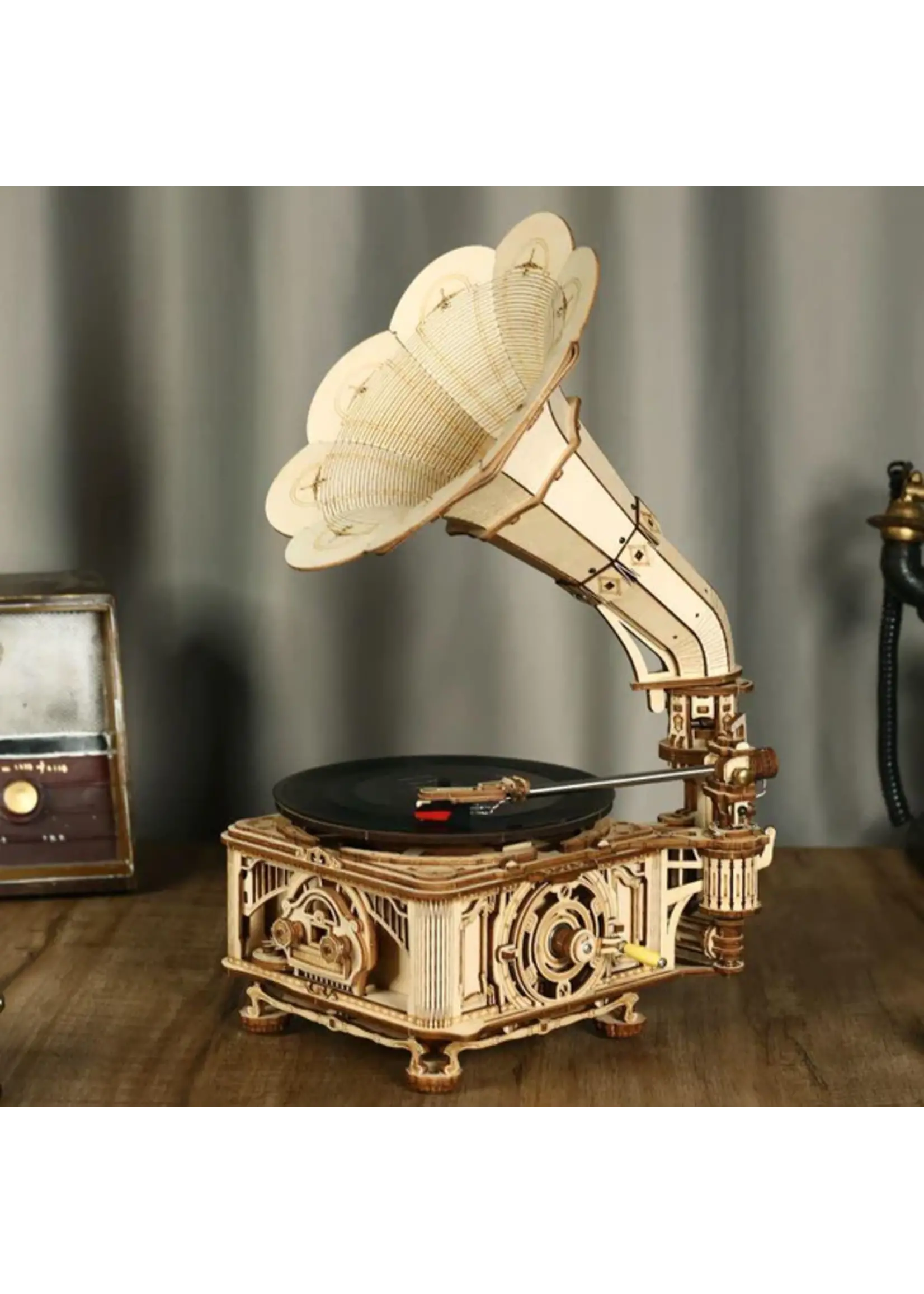 ROBOTIME CLASSICAL GRAMOPHONE