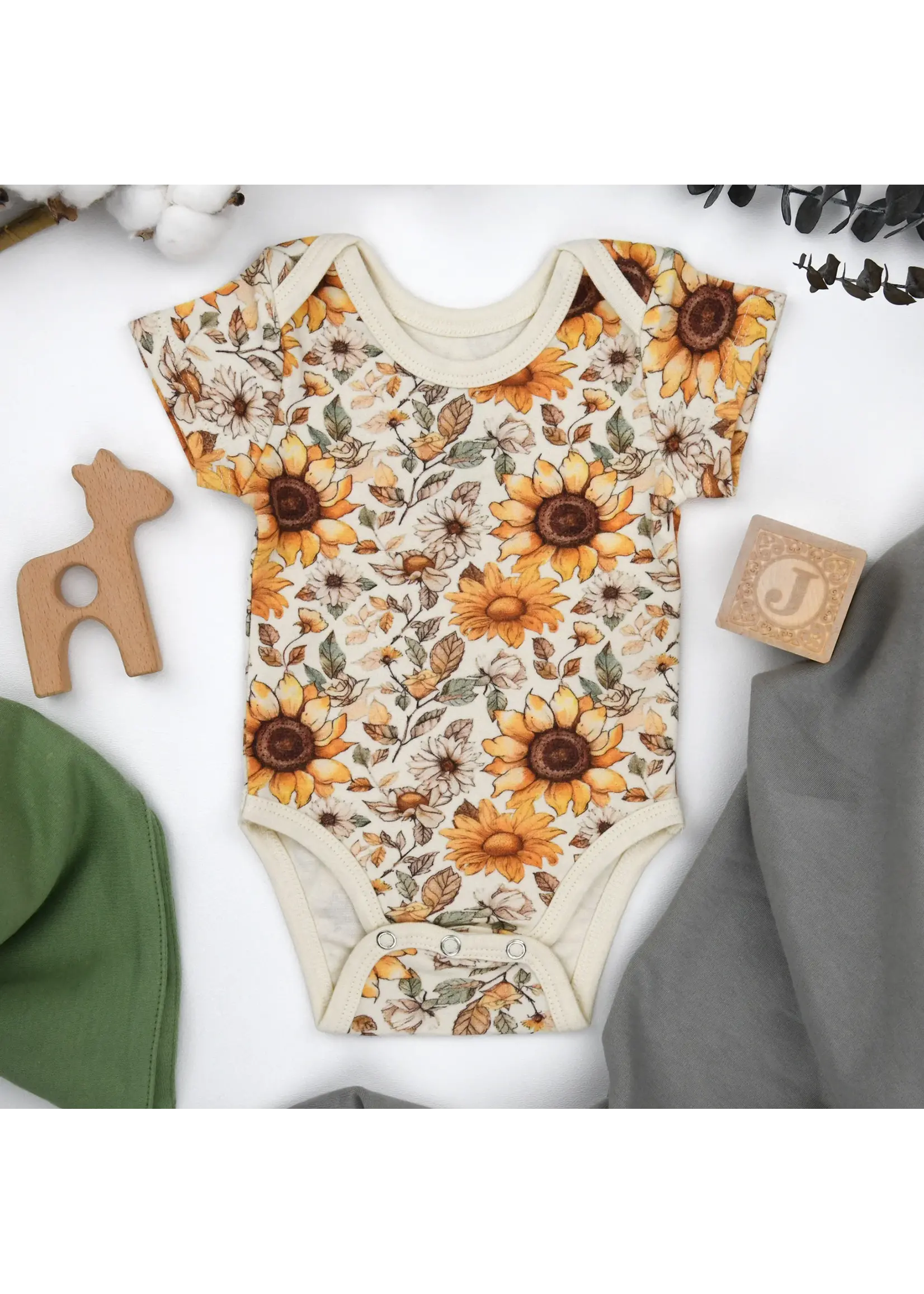 EARTHY SHORT SLEEVE BABY BODYSUIT BRYONY 0-3M