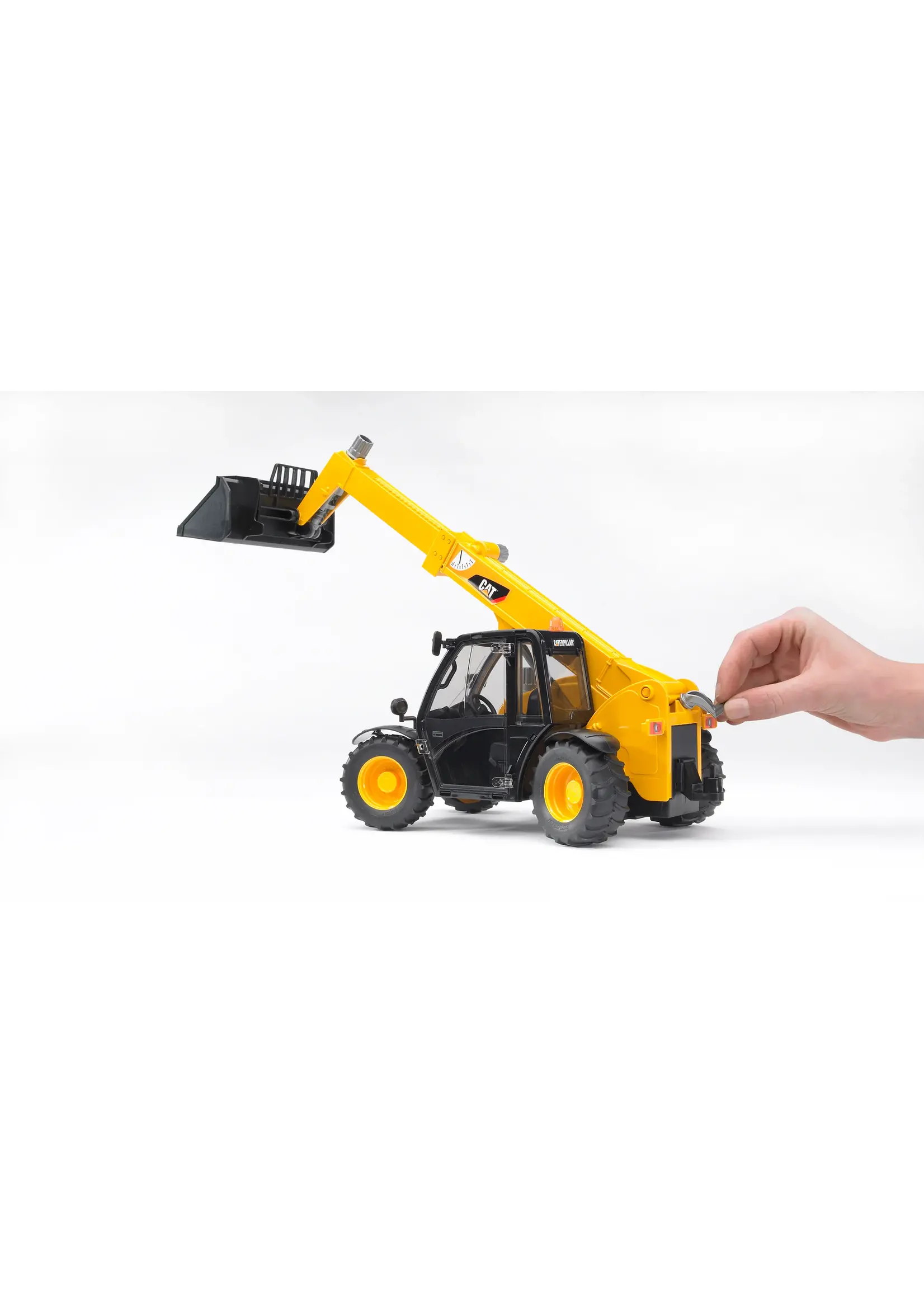 BRUDER CAT TELEHANDLER