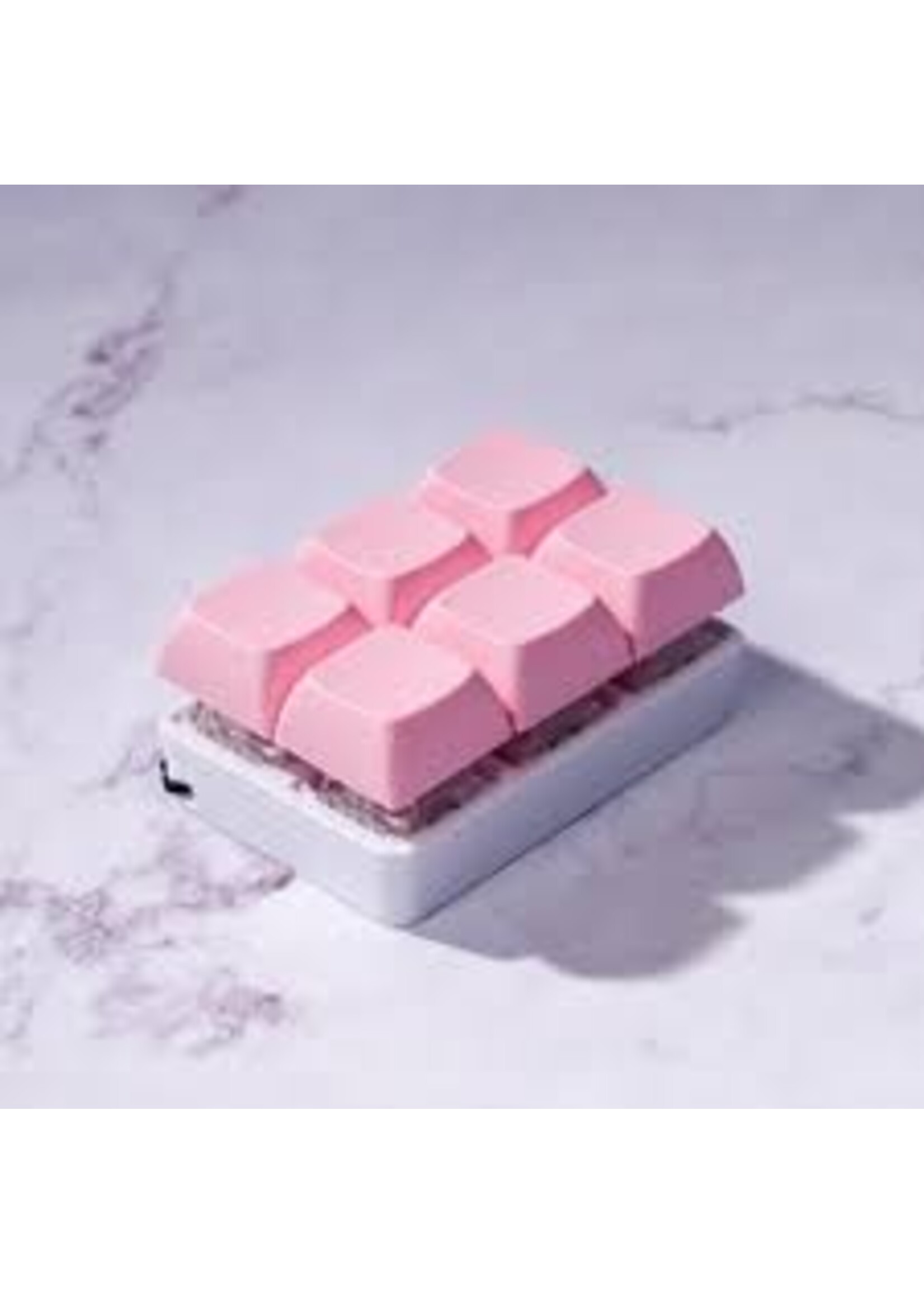 STRUDEL3D KEYBOAD FIDGET 6 PIECE ICED STARWBERRY CLICKY