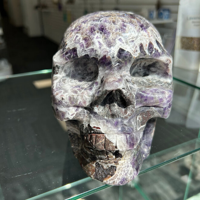 Chevron Amethyst Skull XXL 8lb 9oz