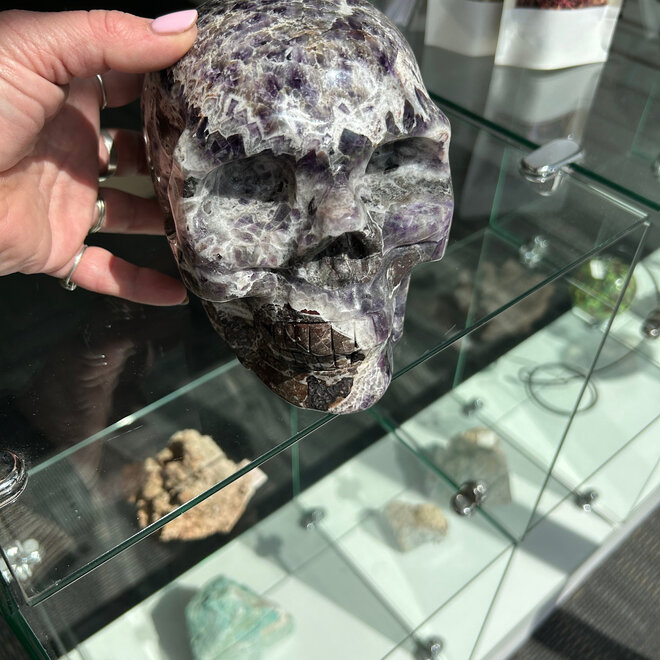 Chevron Amethyst Skull XXL 8lb 9oz