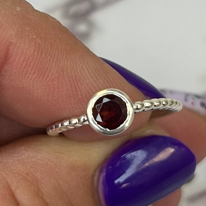 Garnet  Round Faceted Set in Sterling Silver Beaded Band Size 7