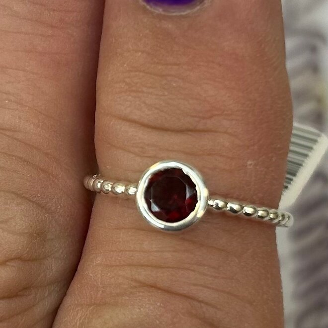 Garnet  Round Faceted Set in Sterling Silver Beaded Band Size 7