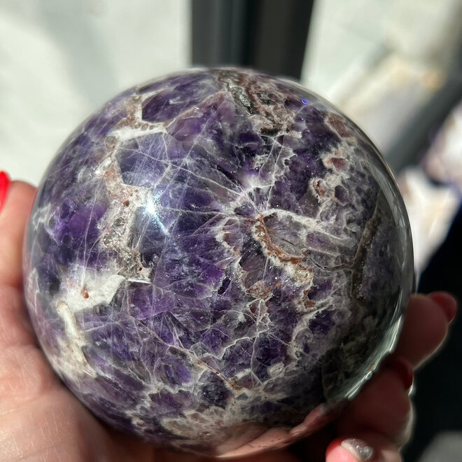 Chevron (Dream) Amethyst Sphere - 90mm