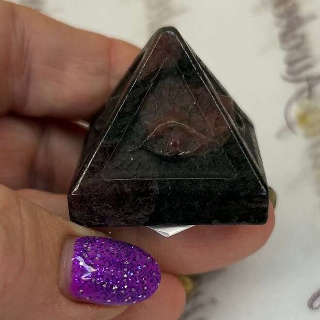 Guardian Eye - Evil Eye Pyramid Garnet in Arfvedsonite (Fireworks Stone)  1.5''
