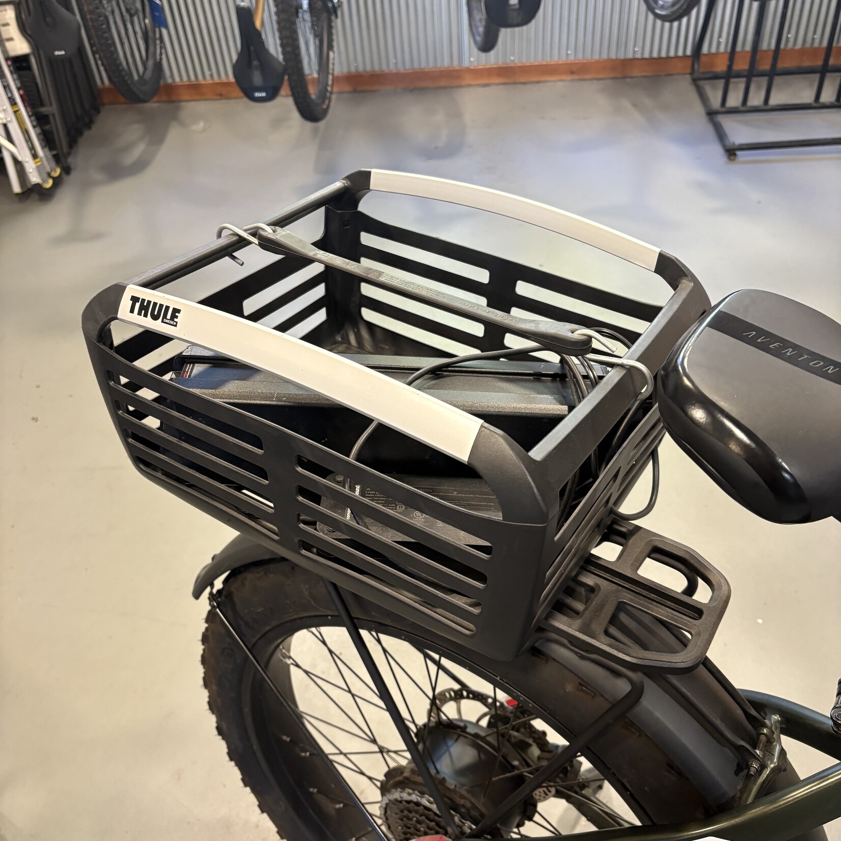 Aventon Aventon Adventure eBike Large with accessories
