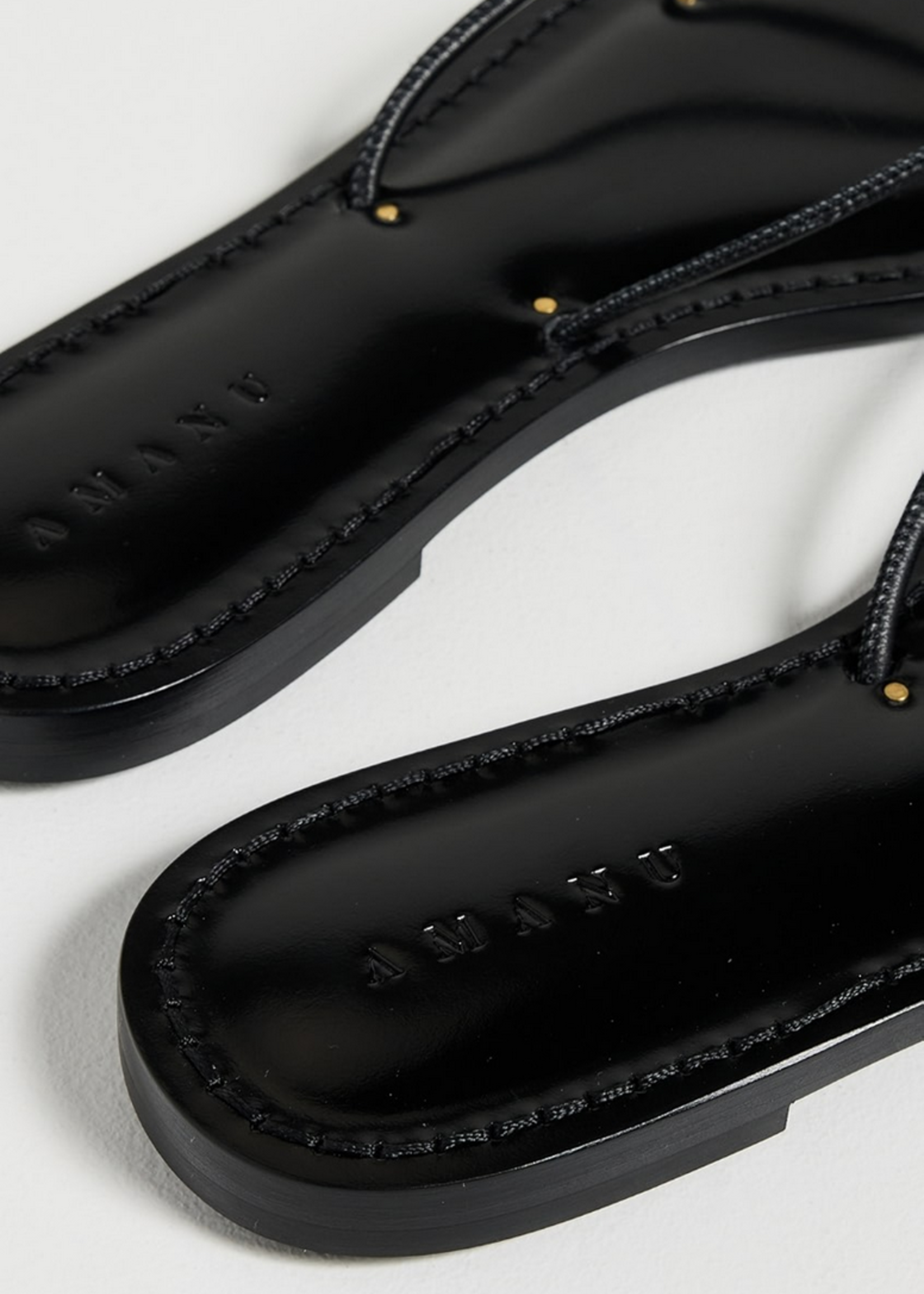 Amanu The Malawi- Style 34- Black w Brass