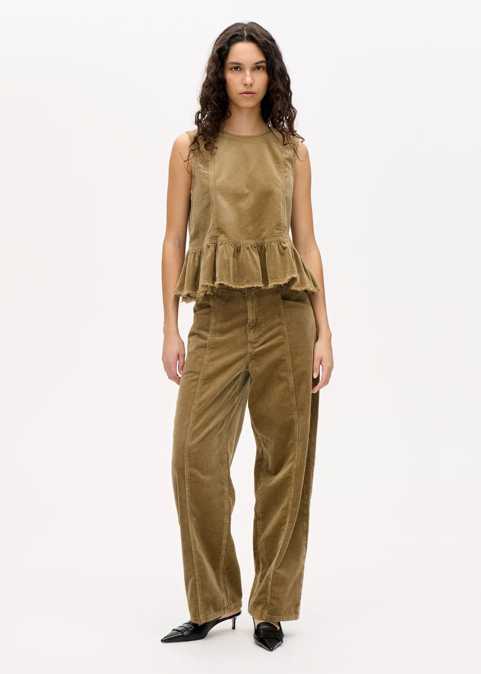 Baum und Pferdgarten Nara Jean- Savannah Tan