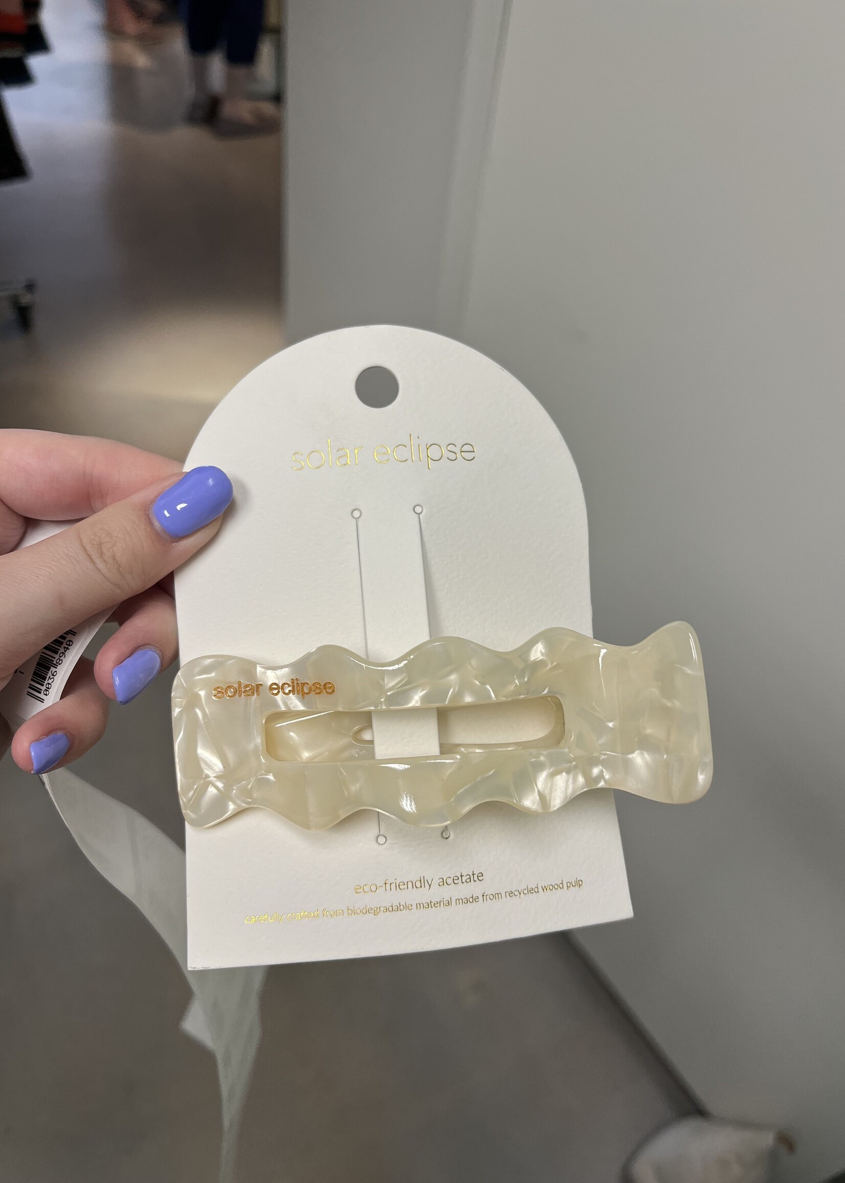 Solar Eclipse Scalloped Lay Down Acetate Claw Hair Clip- Pearl