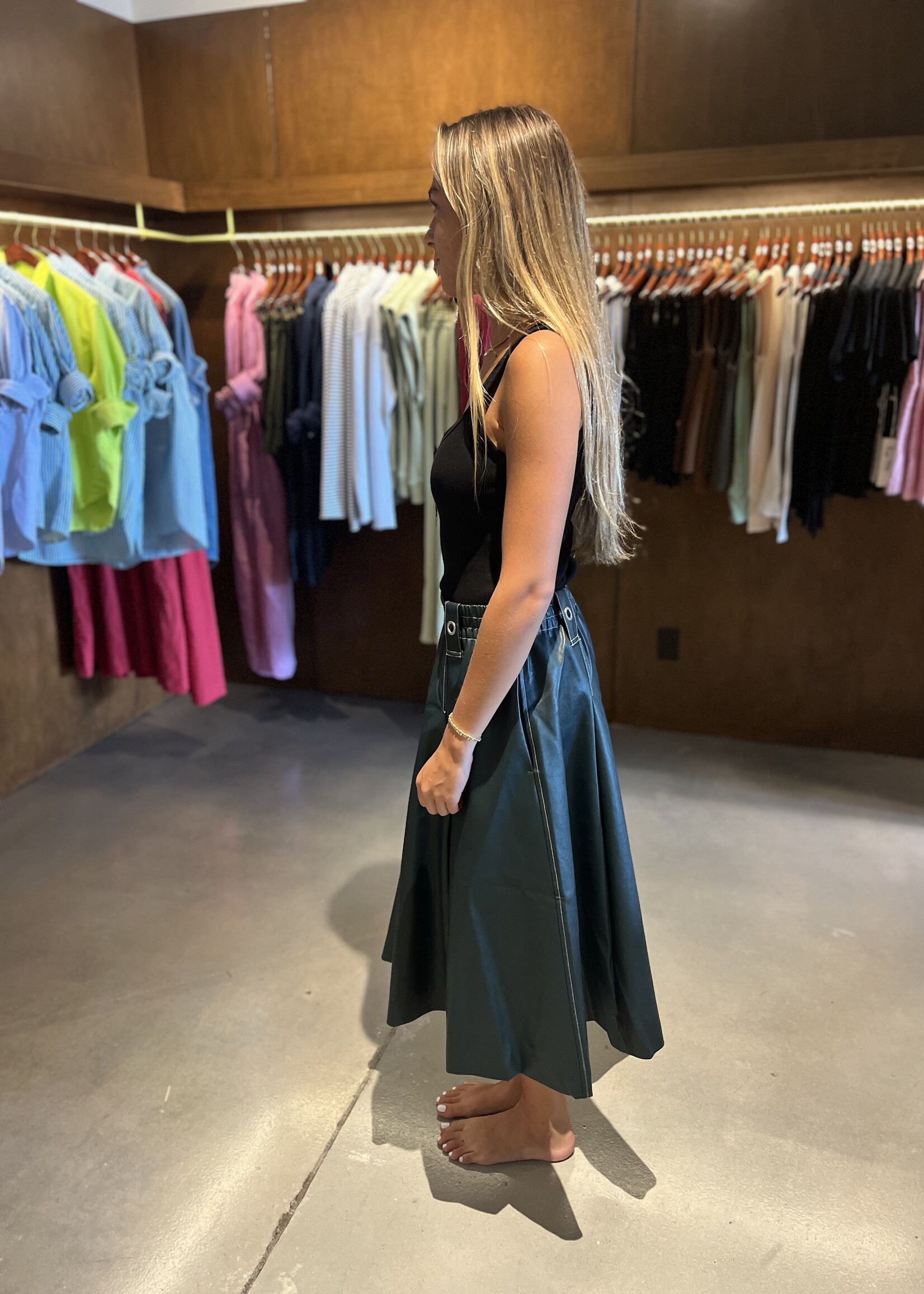 A M O Crop Rib Tank- Black