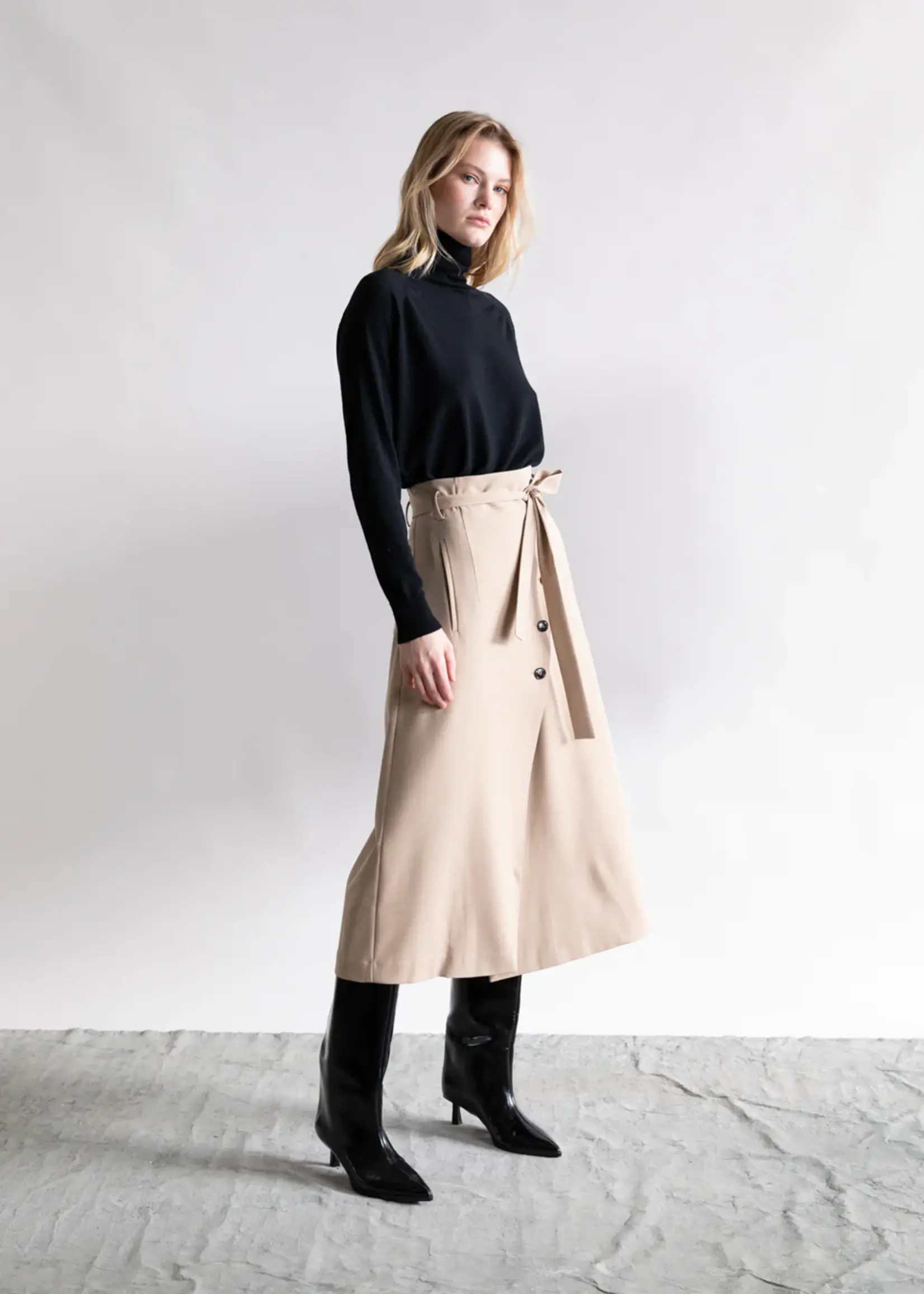 Psophia High-Waisted Wrap Skirt w Side Button Detail