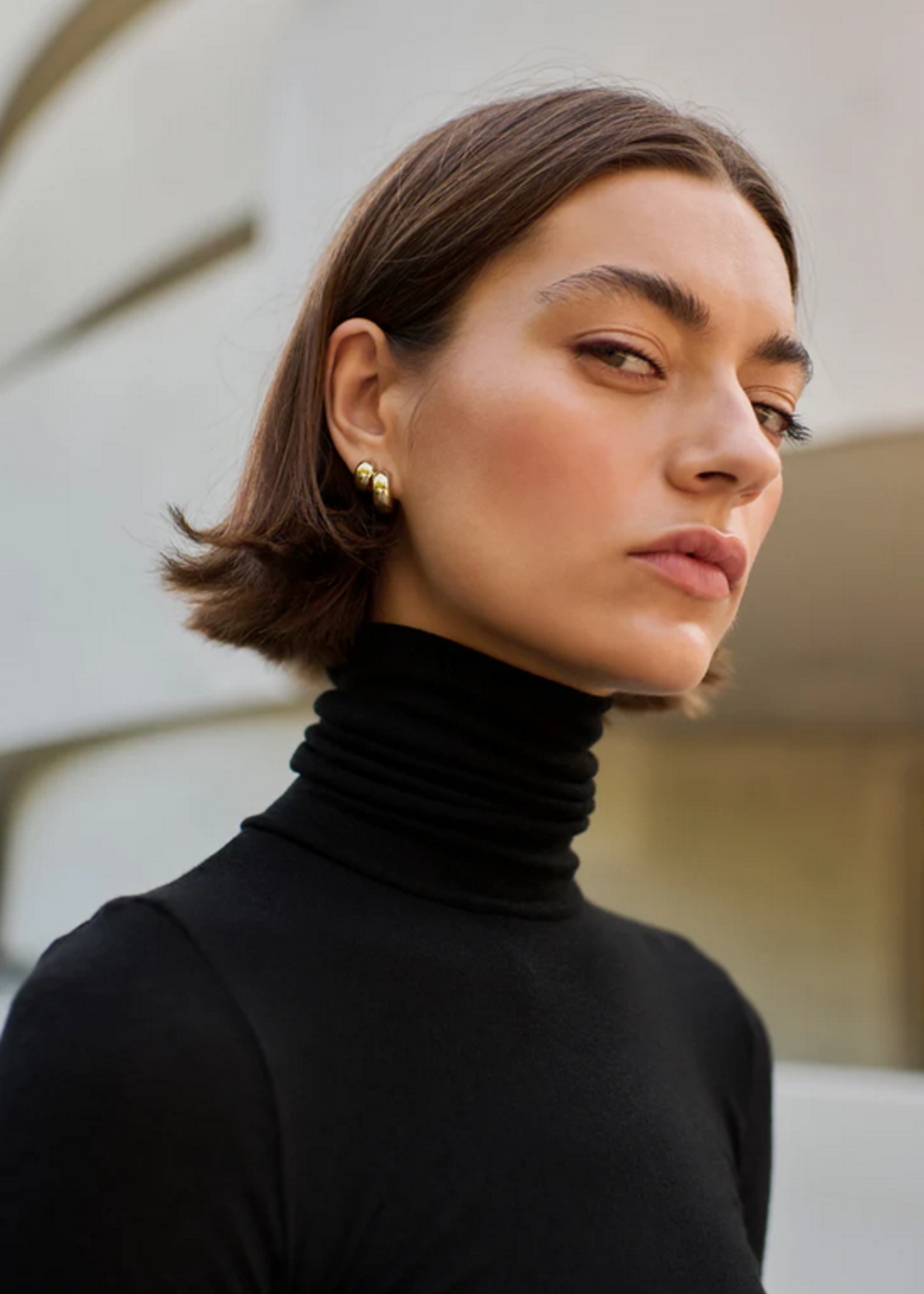 soldout.nyc The Cashmere Turtleneck- Black