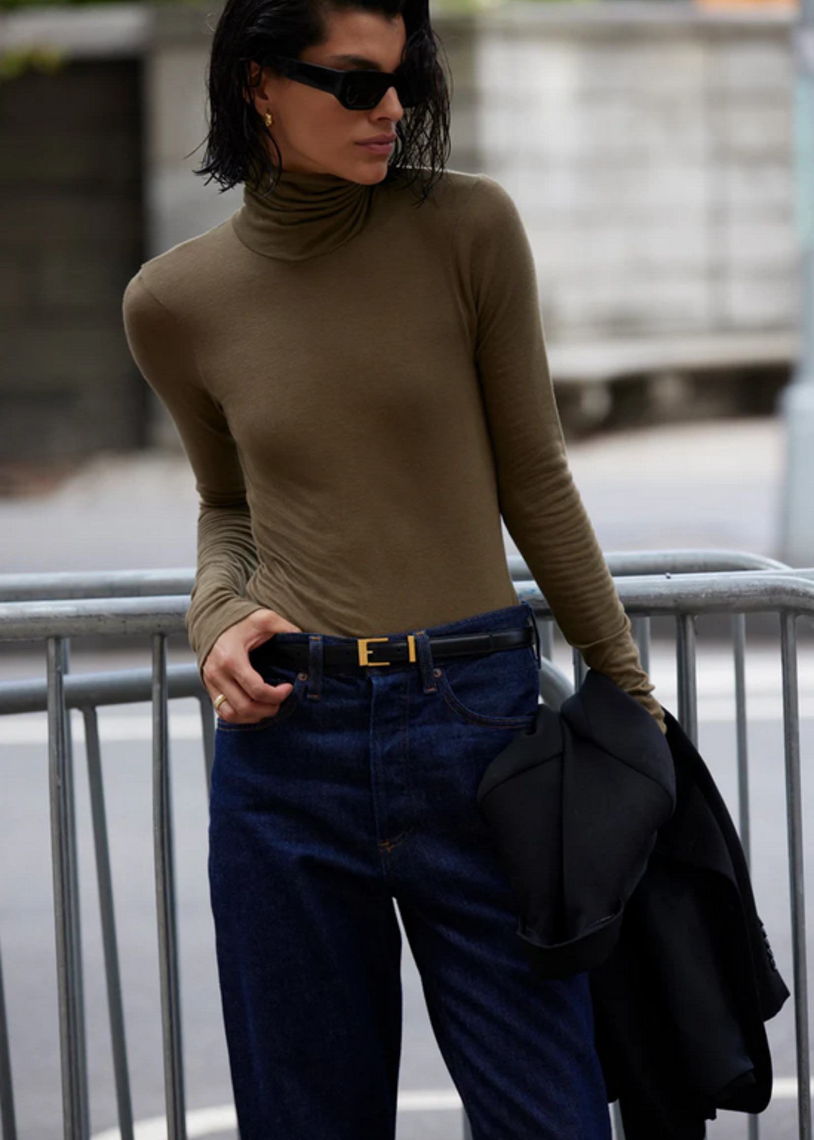soldout.nyc The Cashmere Turtleneck- Olive