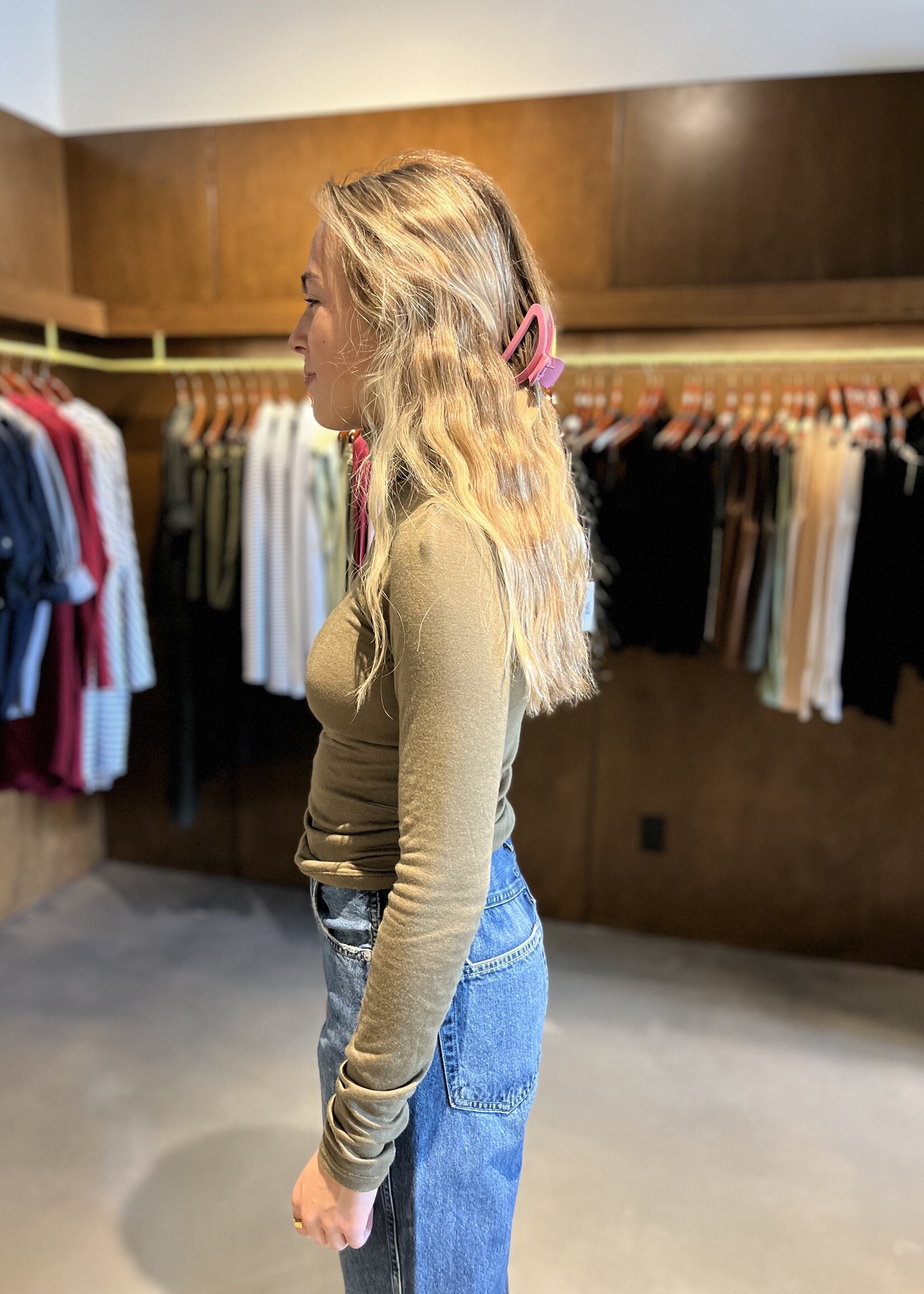 soldout.nyc The Cashmere Turtleneck- Olive