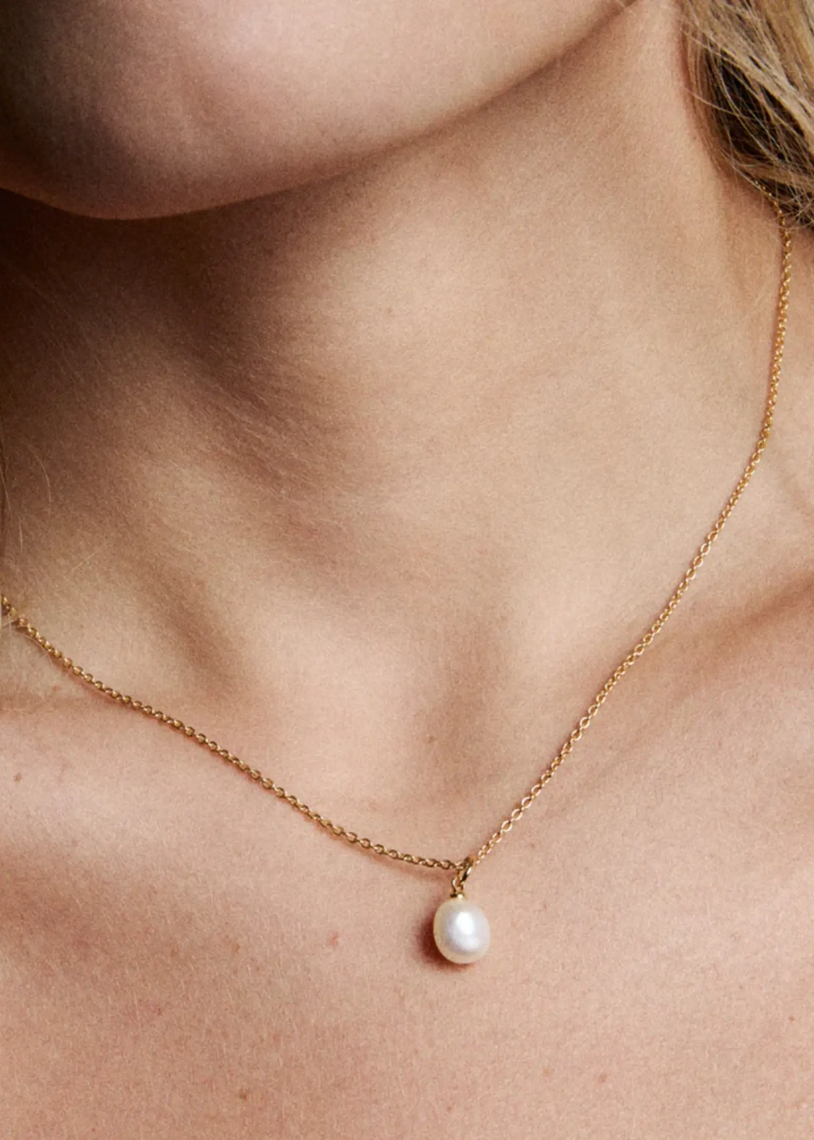 HART Jewelry Dainty Chain w Pearl Charm