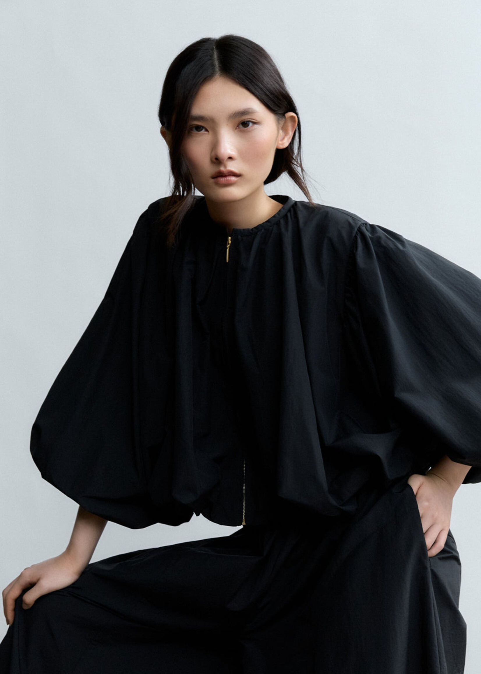 Lightweight Jacket w Ring Collar and Bishop Sleeves